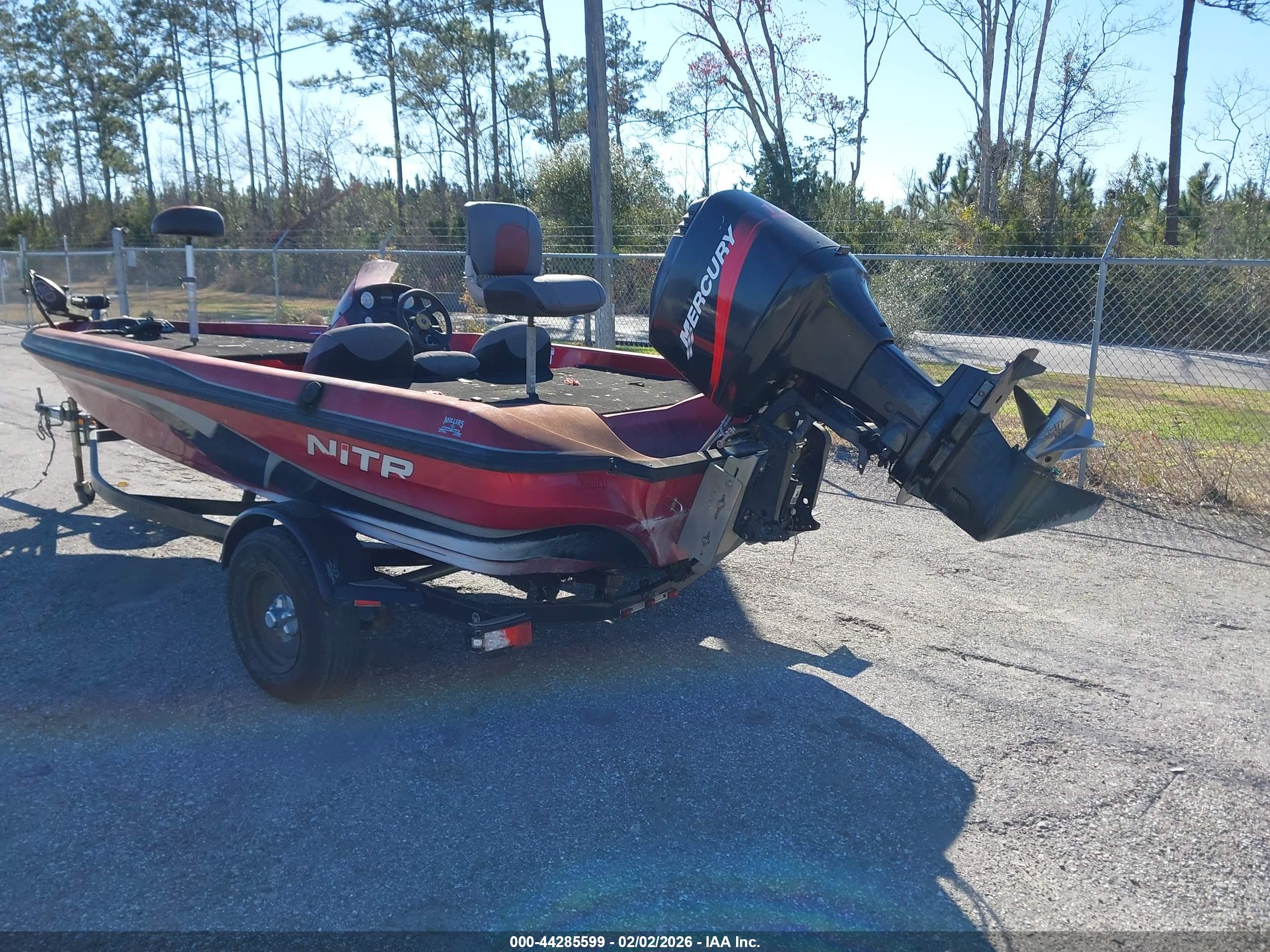 NITRO 17'6" image 3