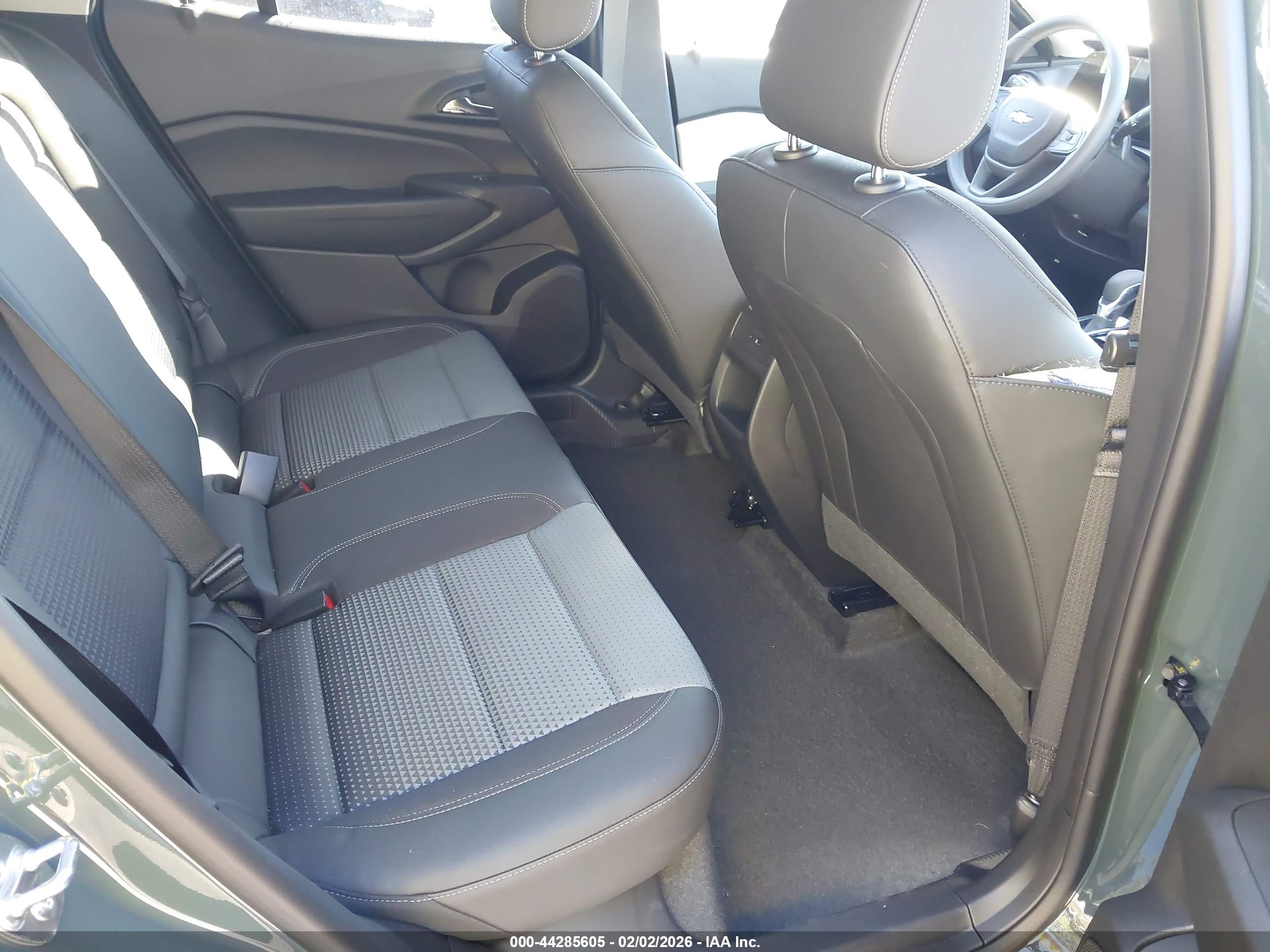 CHEVROLET TRAX image 8