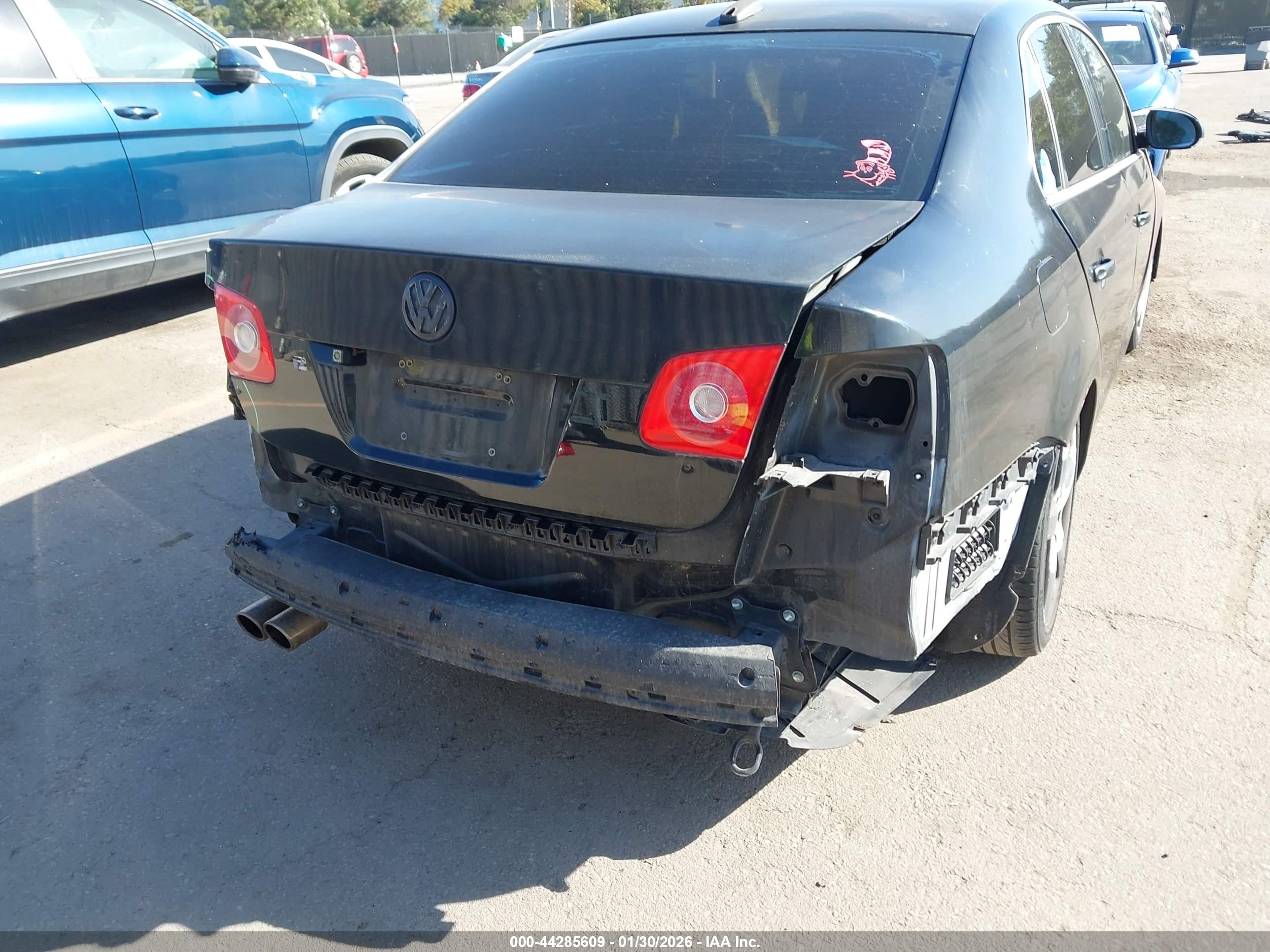 VOLKSWAGEN JETTA image 6