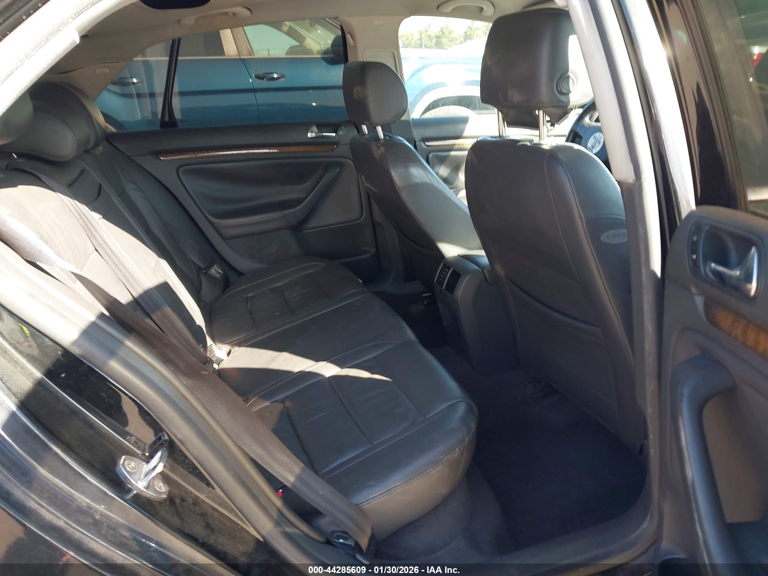 VOLKSWAGEN JETTA image 8