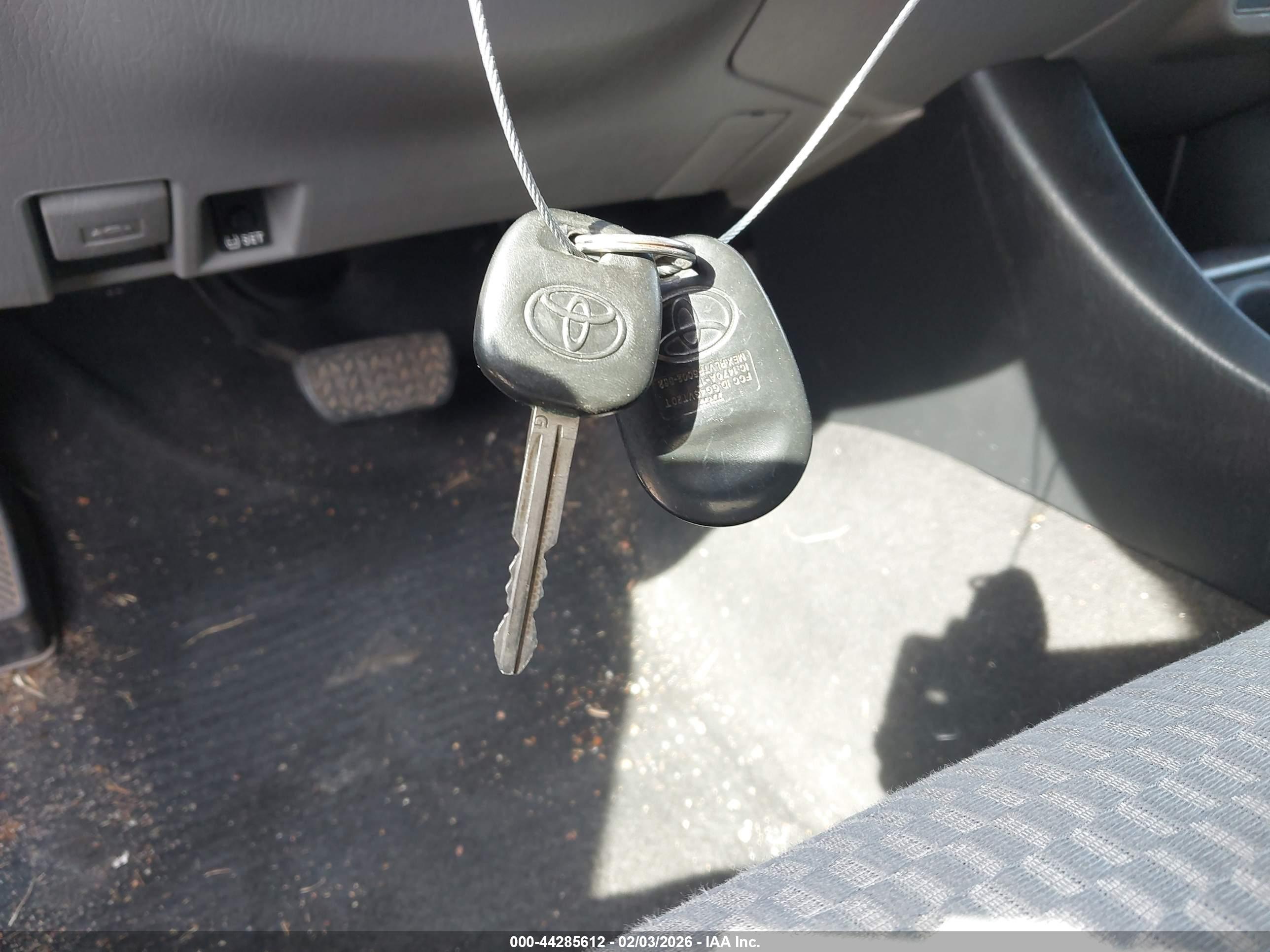 TOYOTA TACOMA image 11