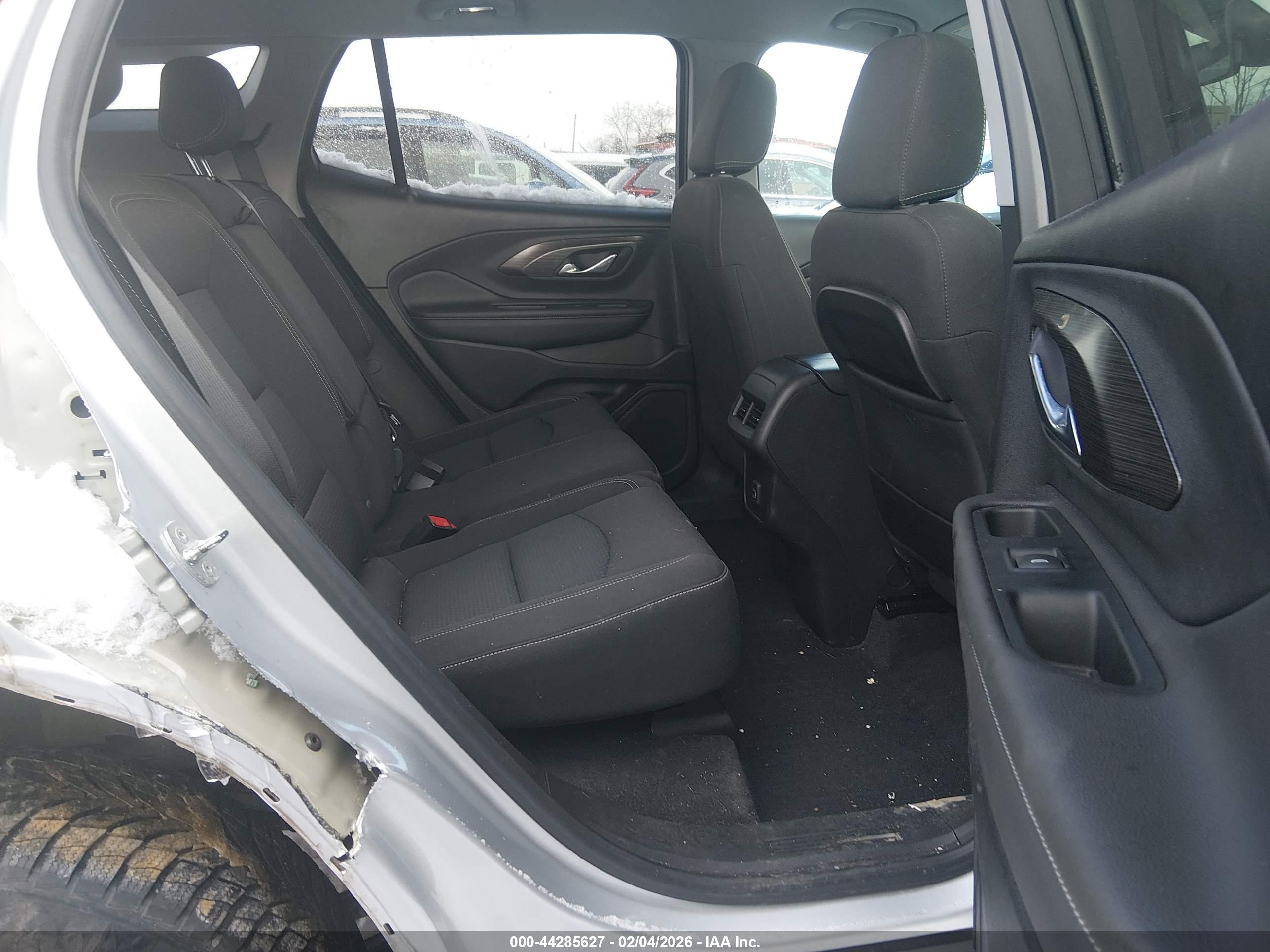 GMC TERRAIN image 8