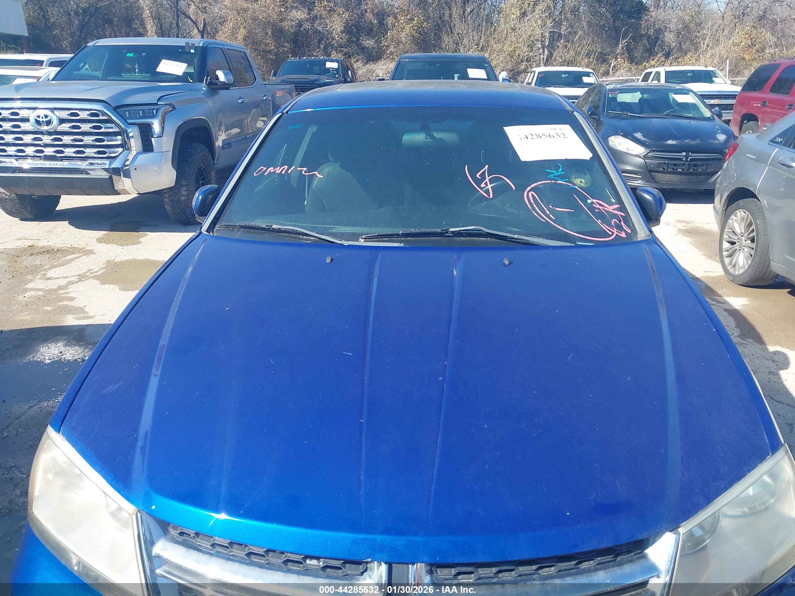 DODGE AVENGER image 6