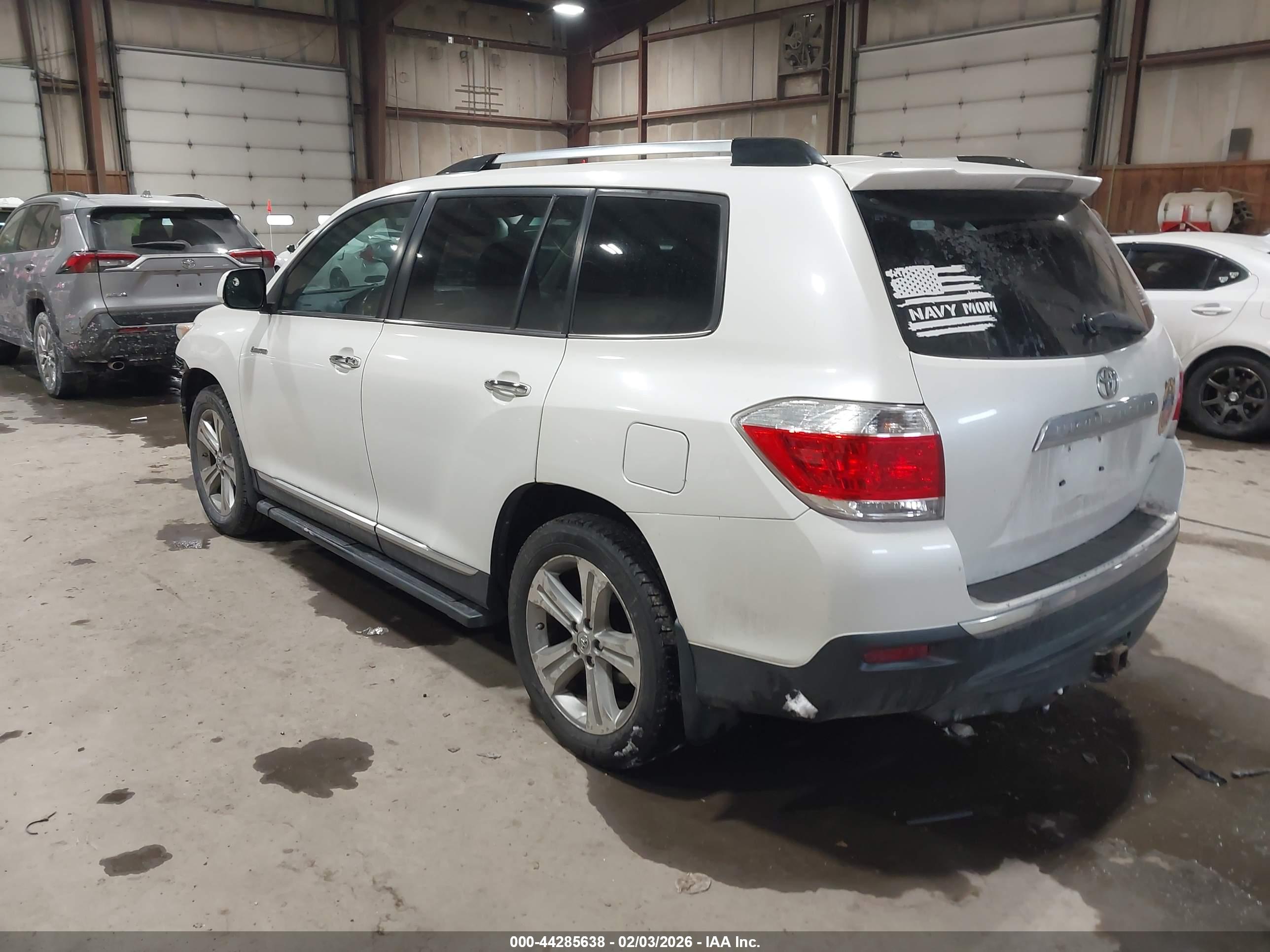 TOYOTA HIGHLANDER image 3