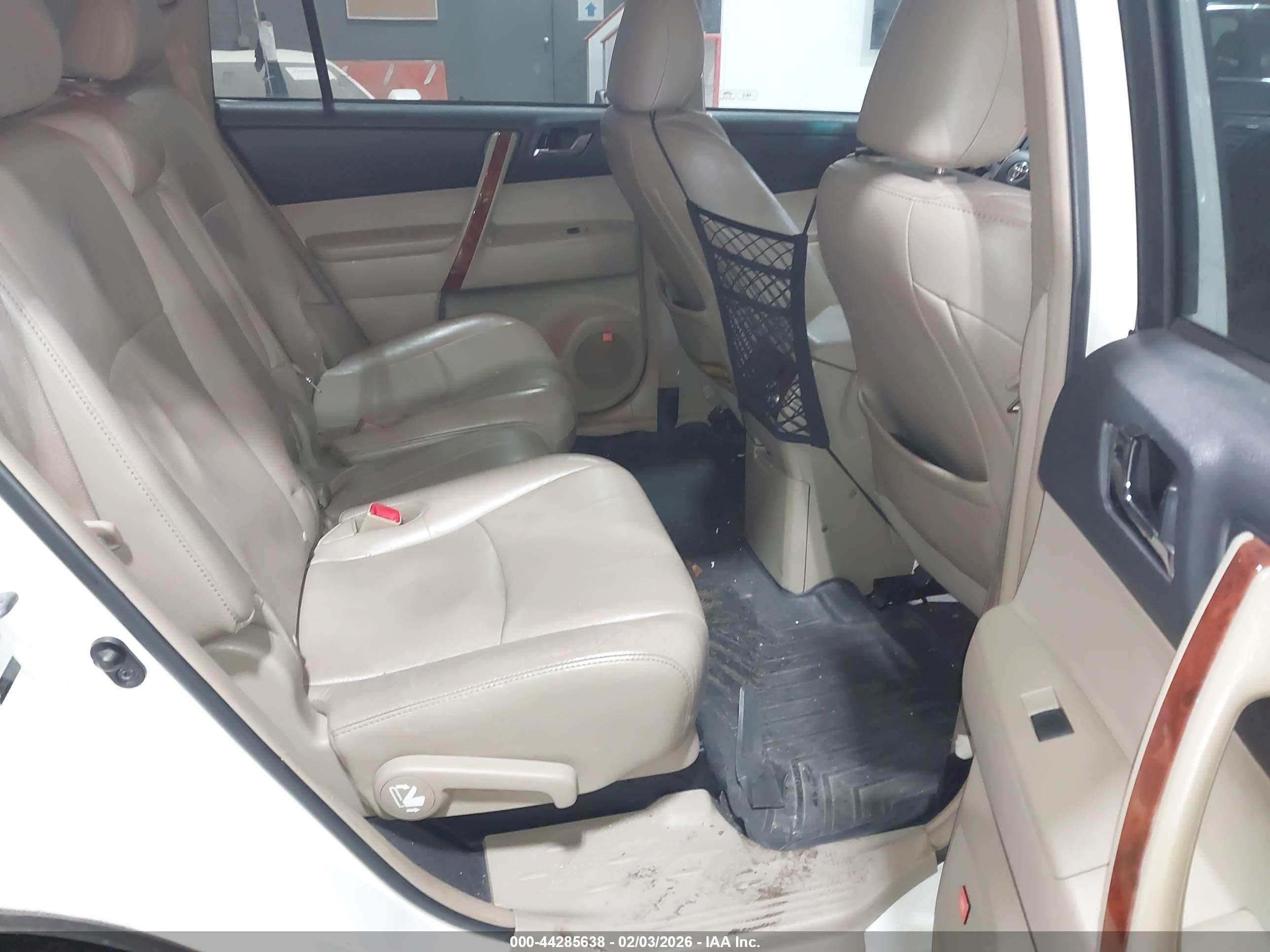 TOYOTA HIGHLANDER image 8