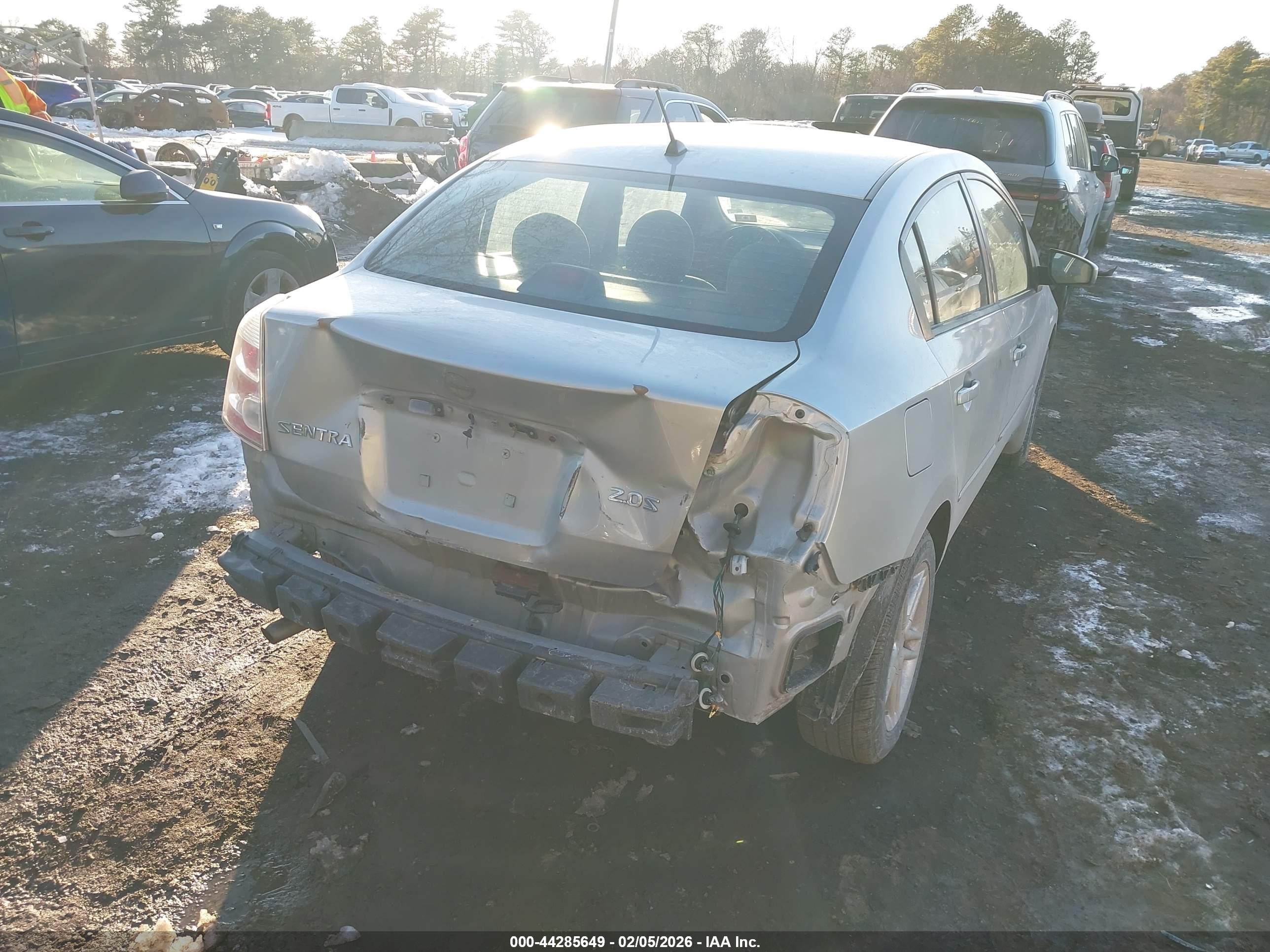 NISSAN SENTRA image 6