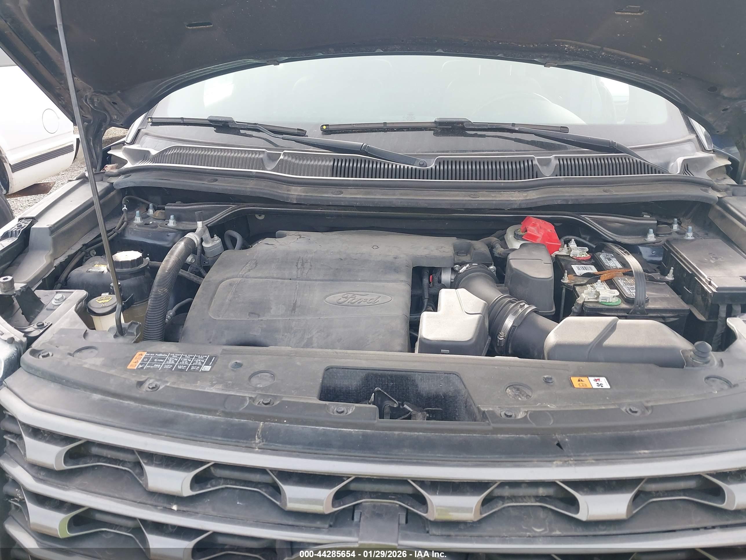 FORD EXPLORER image 10