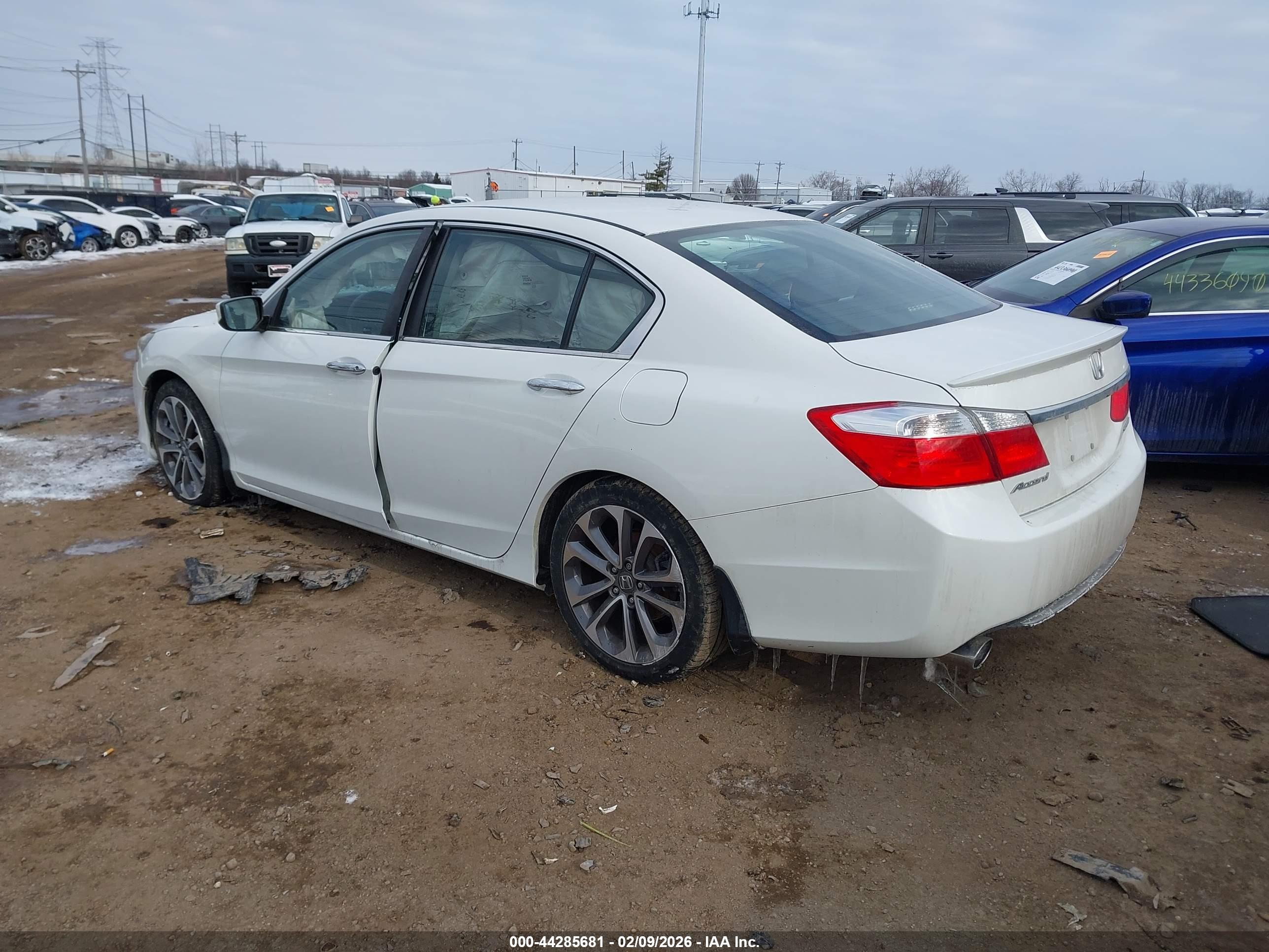 HONDA ACCORD image 3