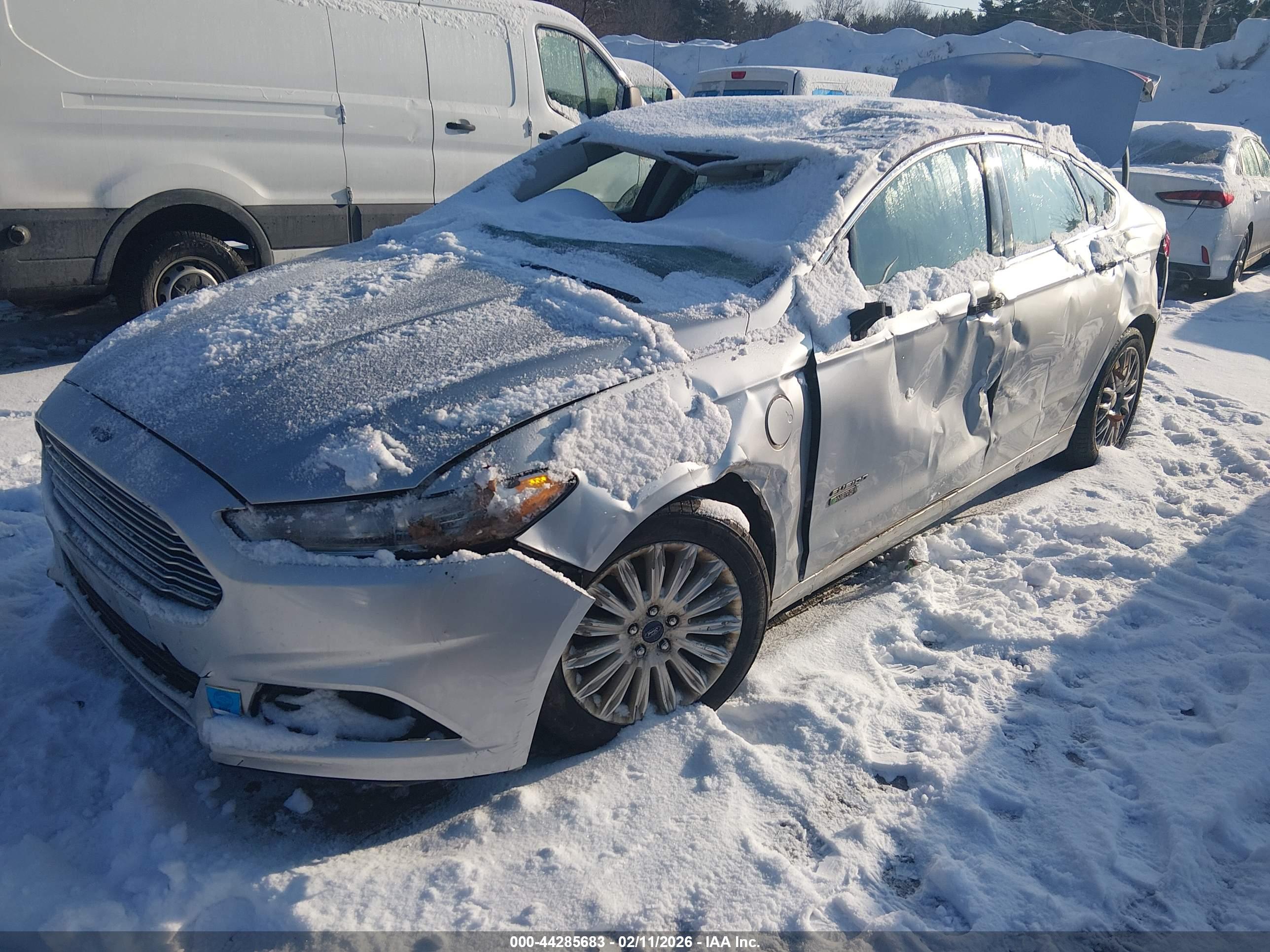 FORD FUSION image 2