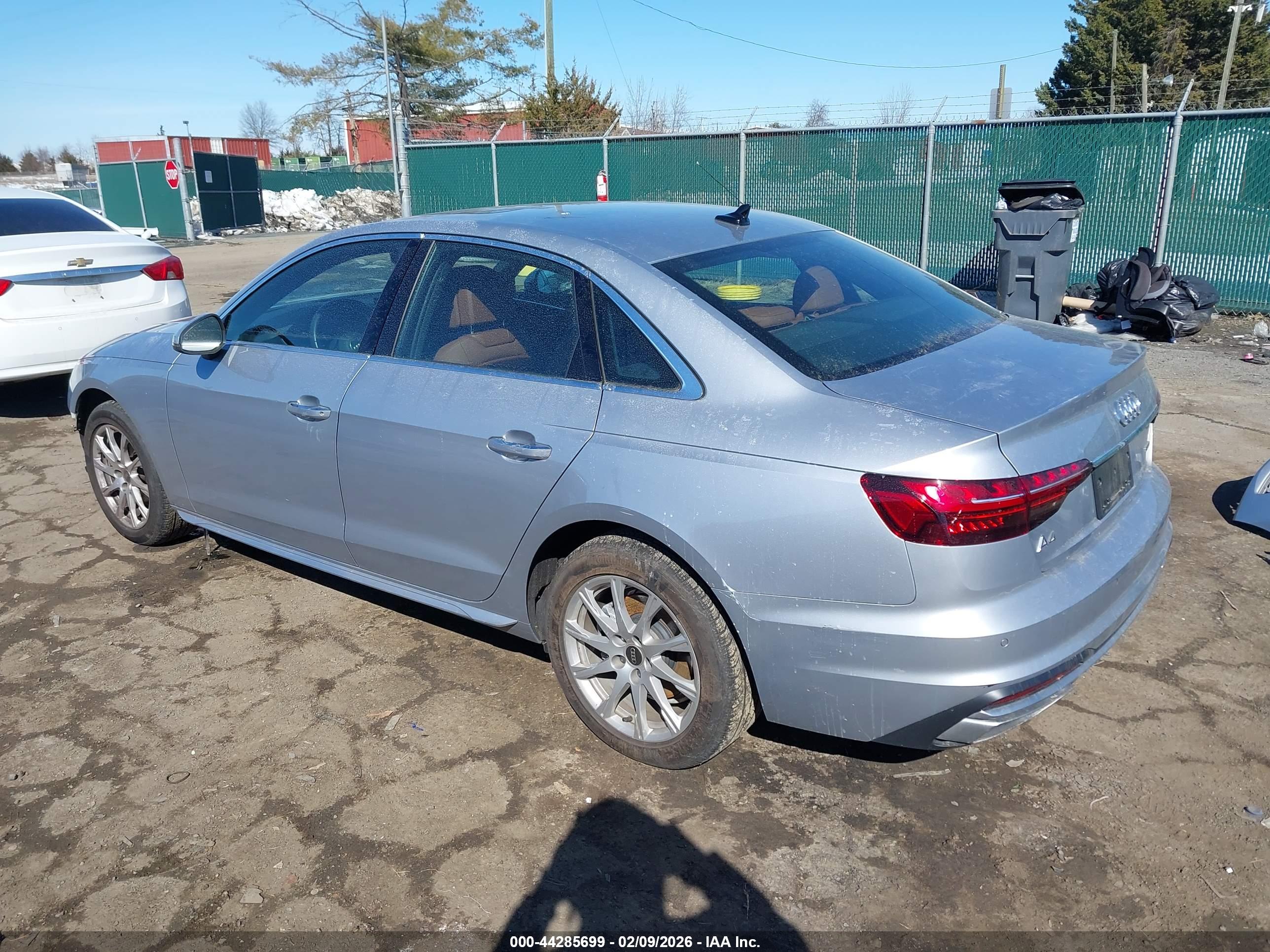AUDI A4 image 3