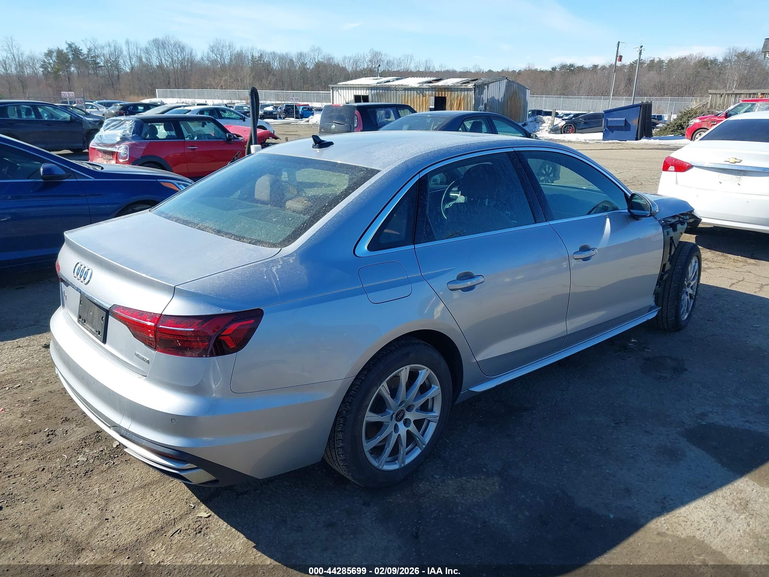 AUDI A4 image 4