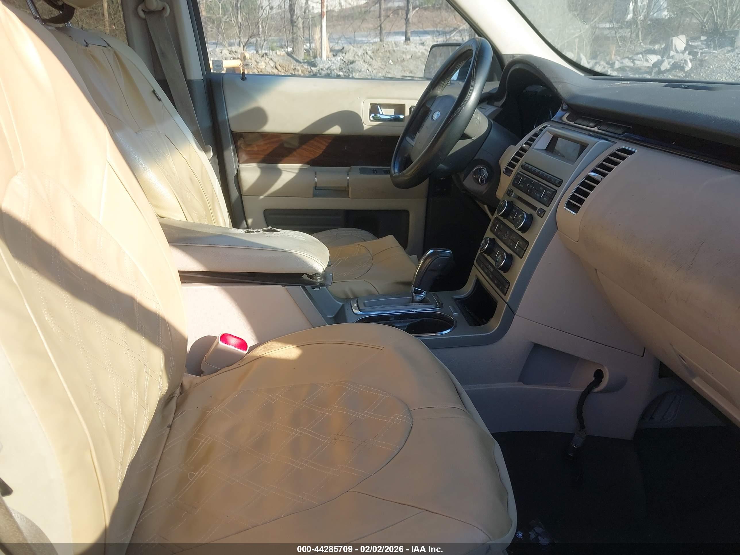 FORD FLEX image 5