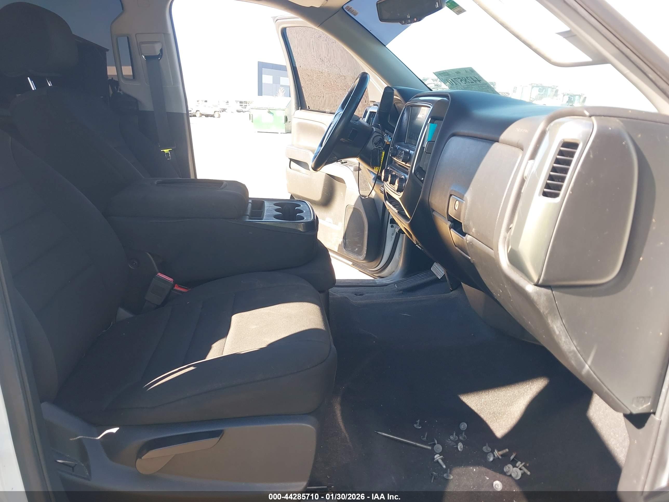 CHEVROLET SILVERADO image 5