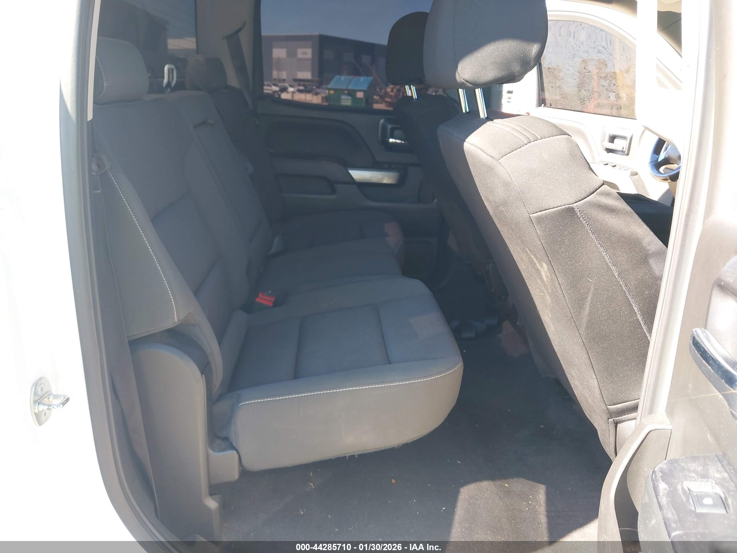 CHEVROLET SILVERADO image 8