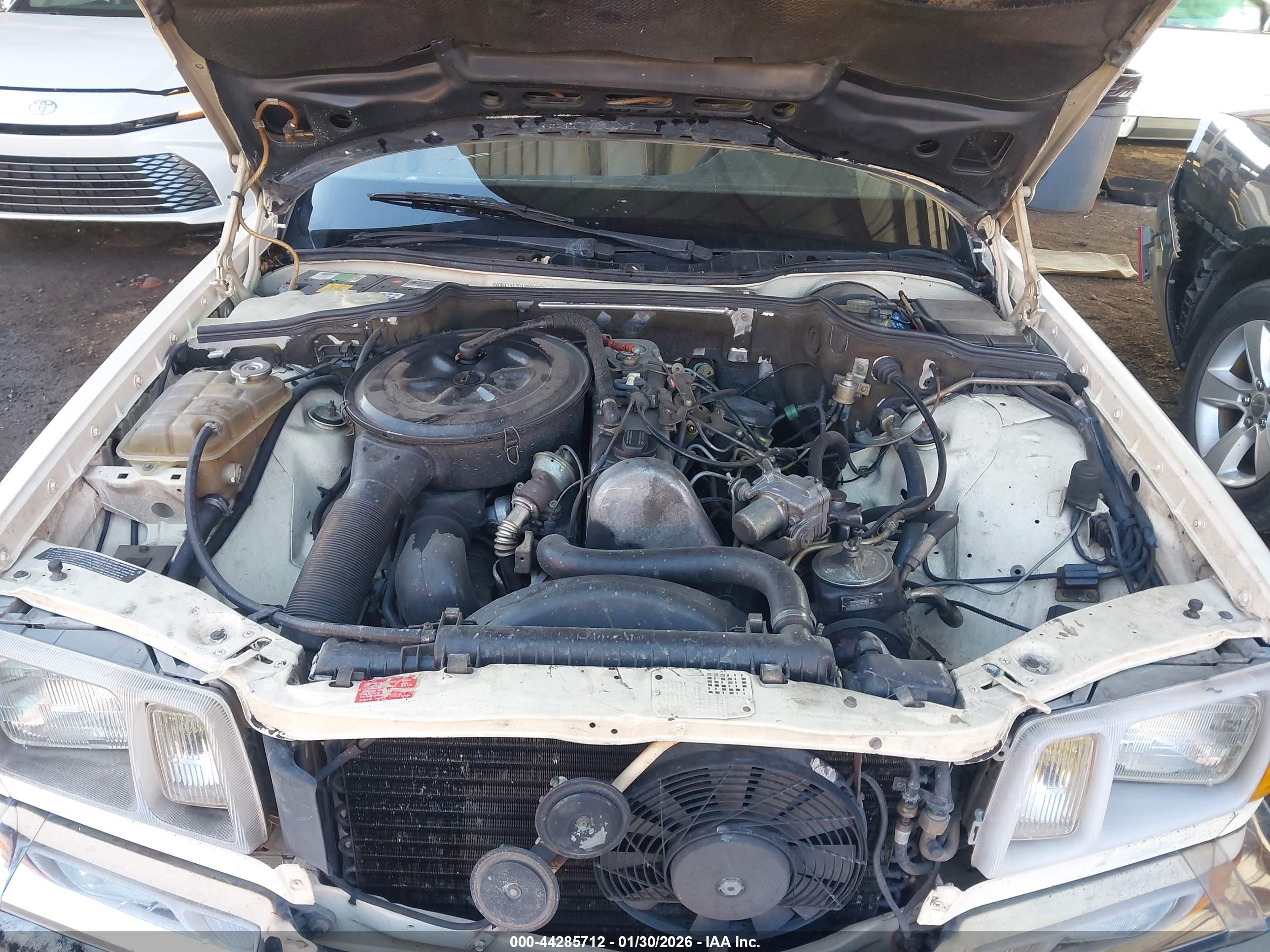 MERCEDES-BENZ 300 image 10