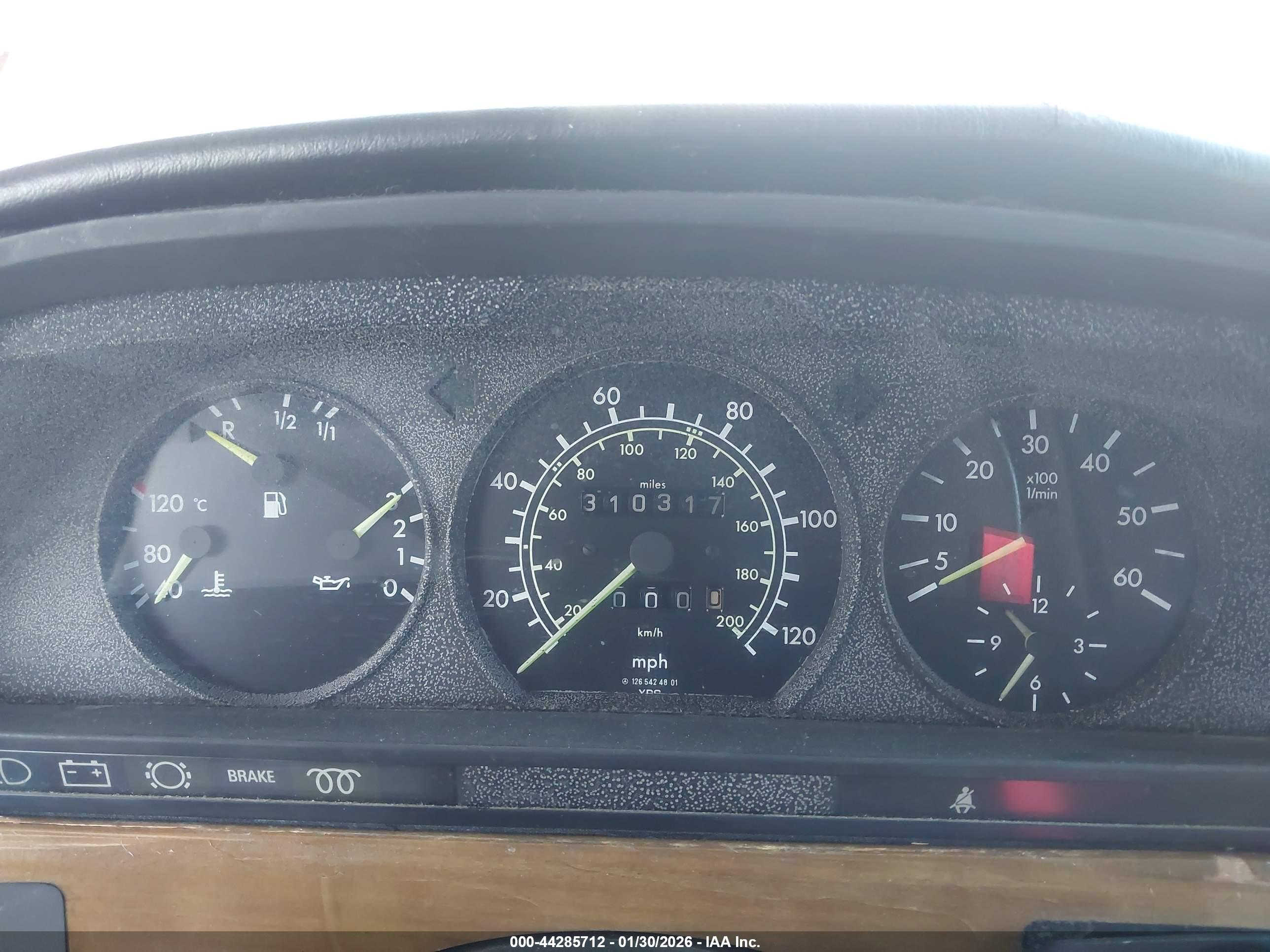 MERCEDES-BENZ 300 image 7