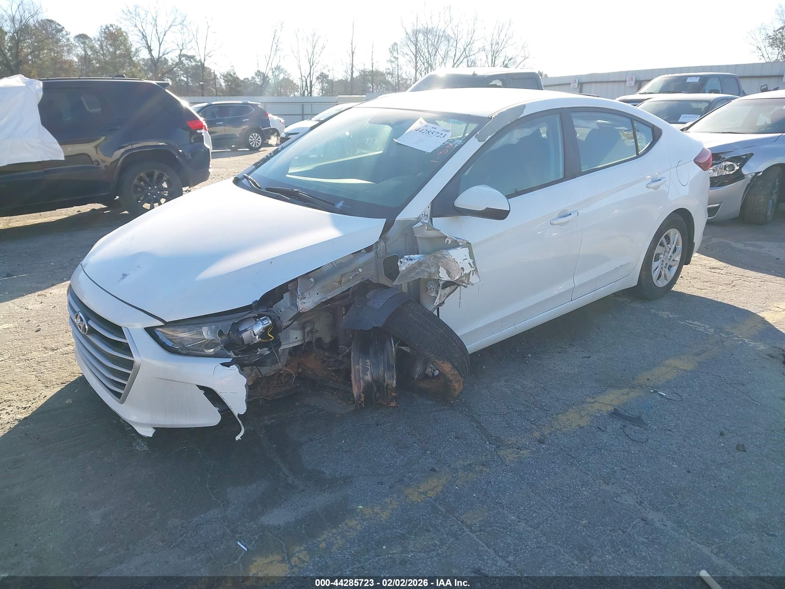 HYUNDAI ELANTRA image 2