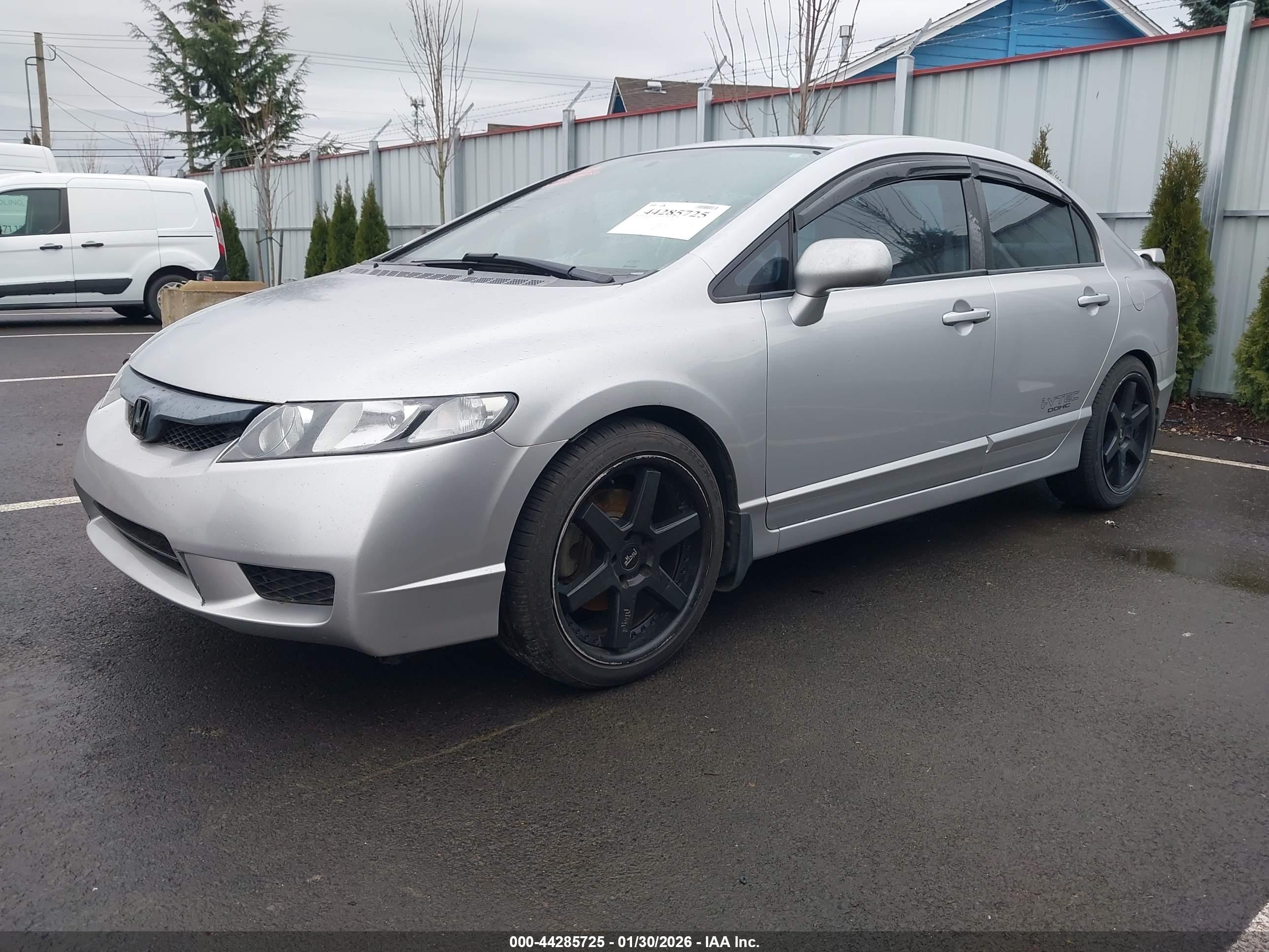 HONDA CIVIC image 2