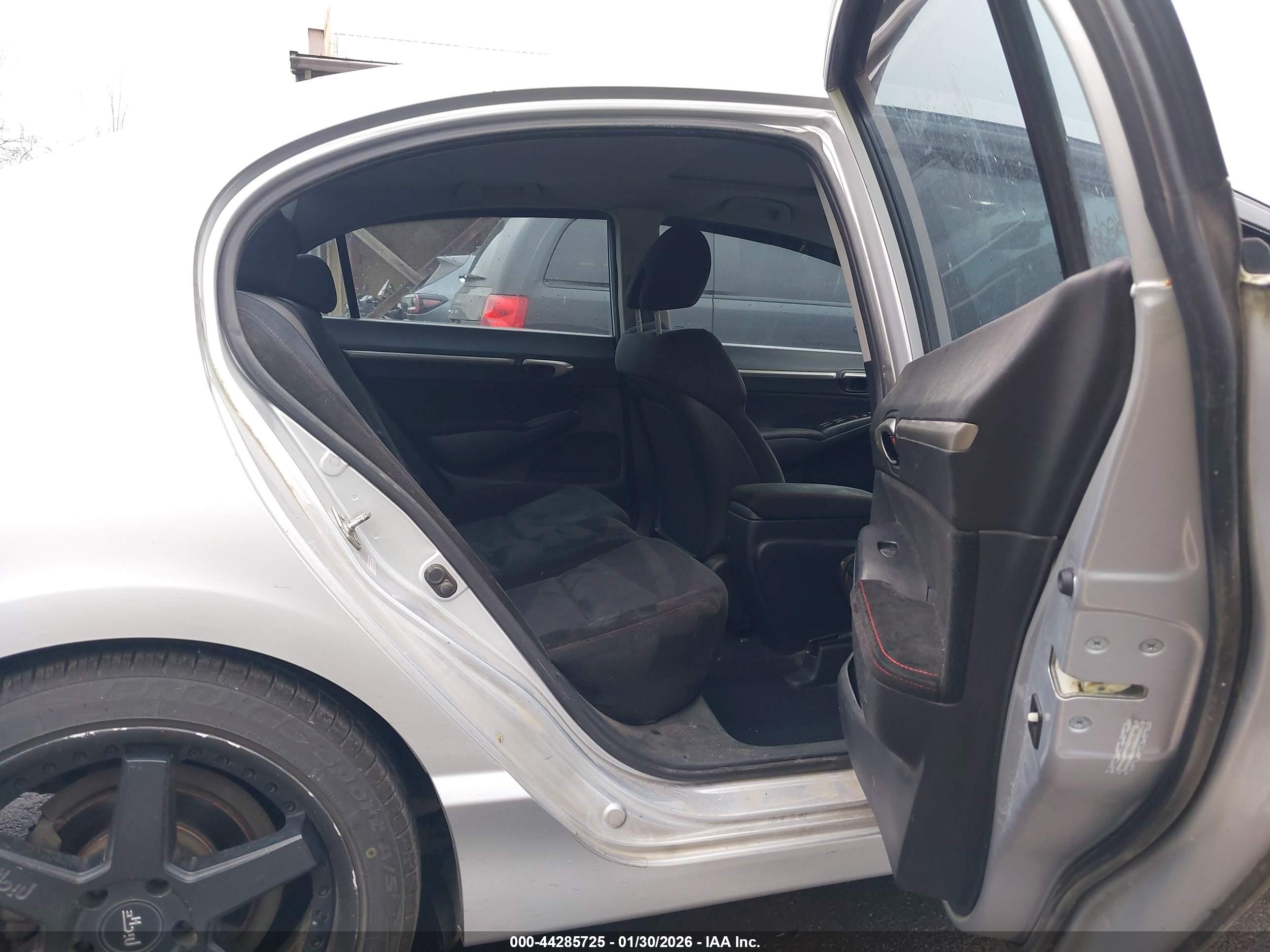HONDA CIVIC image 8