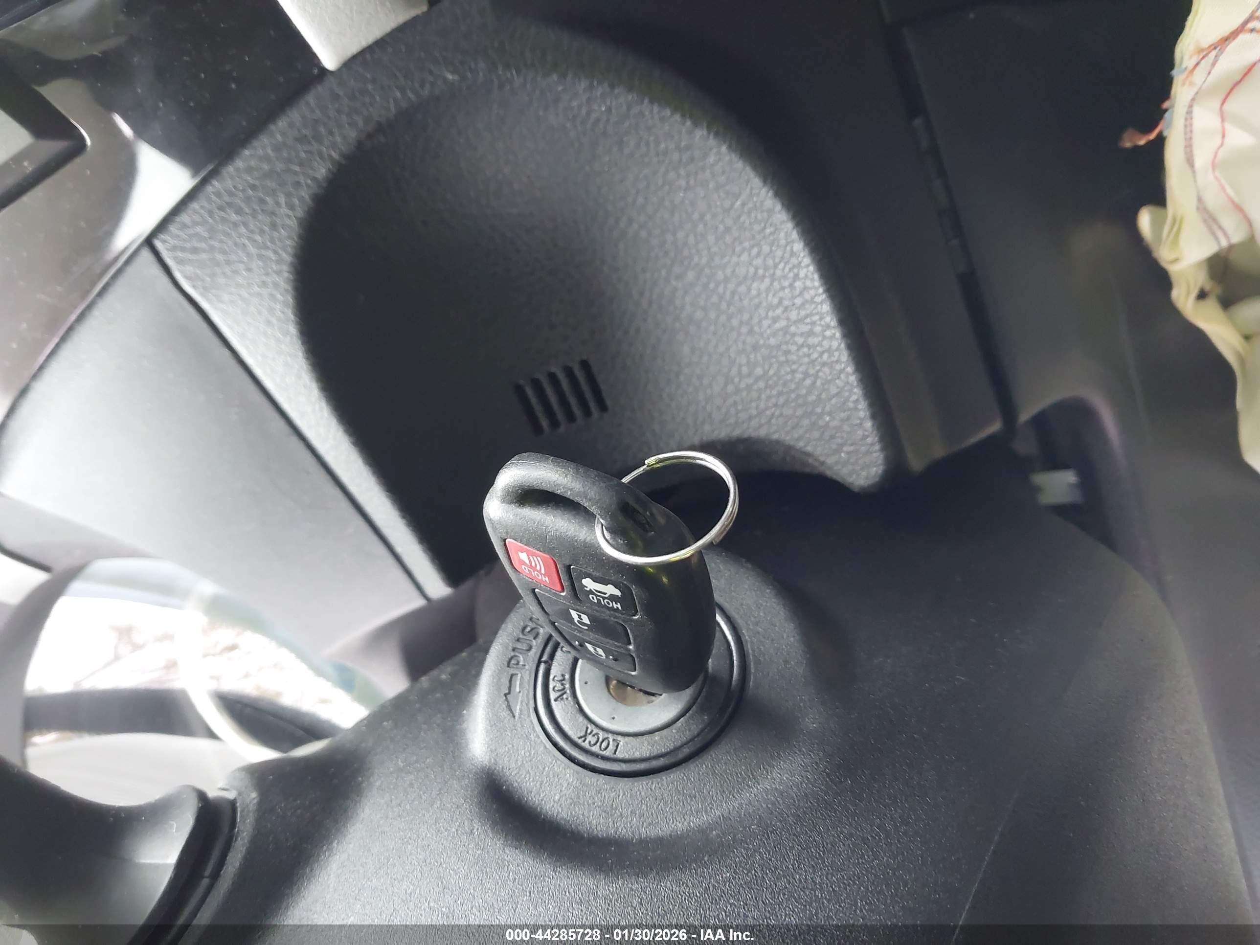 TOYOTA COROLLA image 11