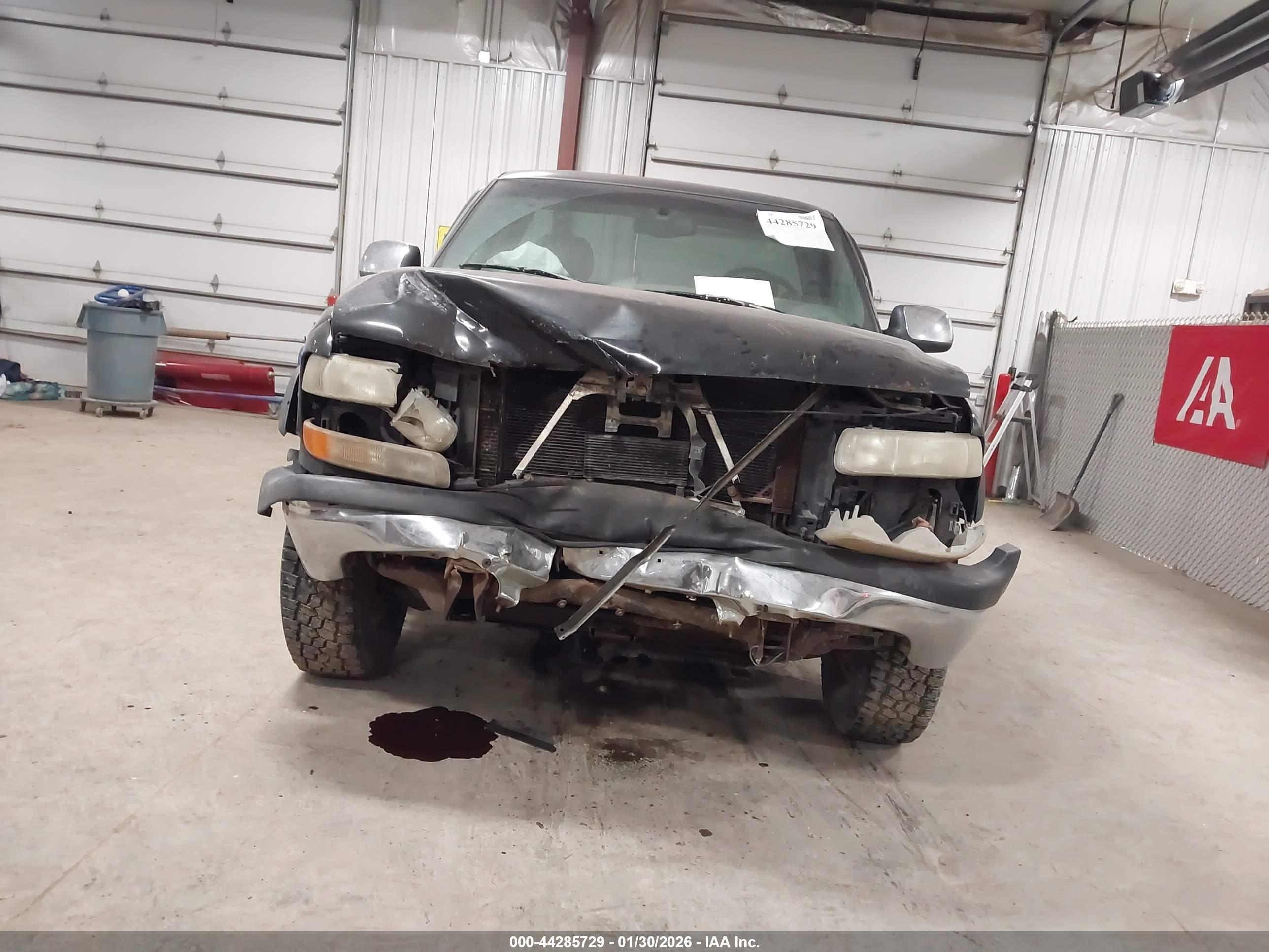 CHEVROLET SILVERADO image 6