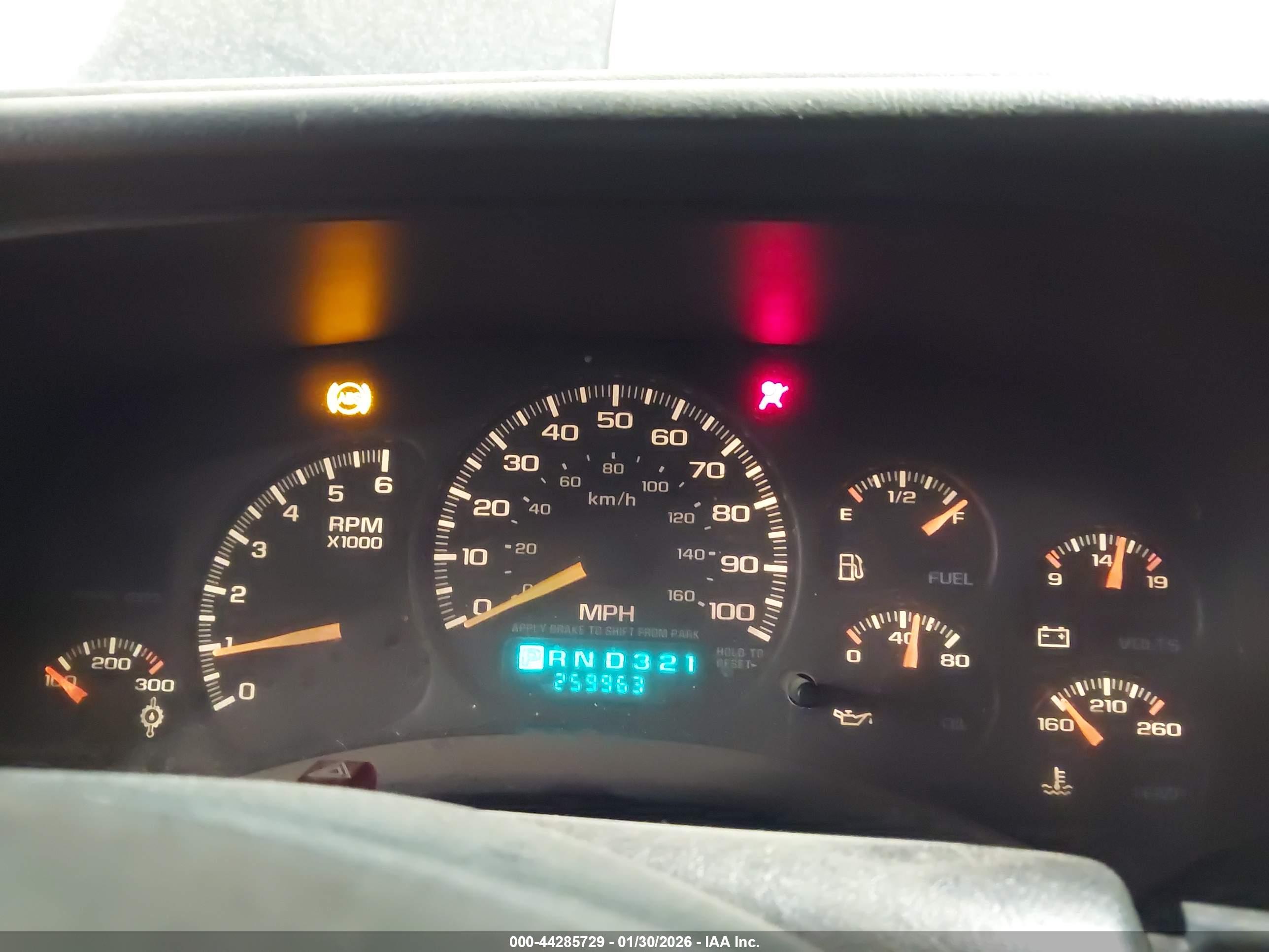 CHEVROLET SILVERADO image 7
