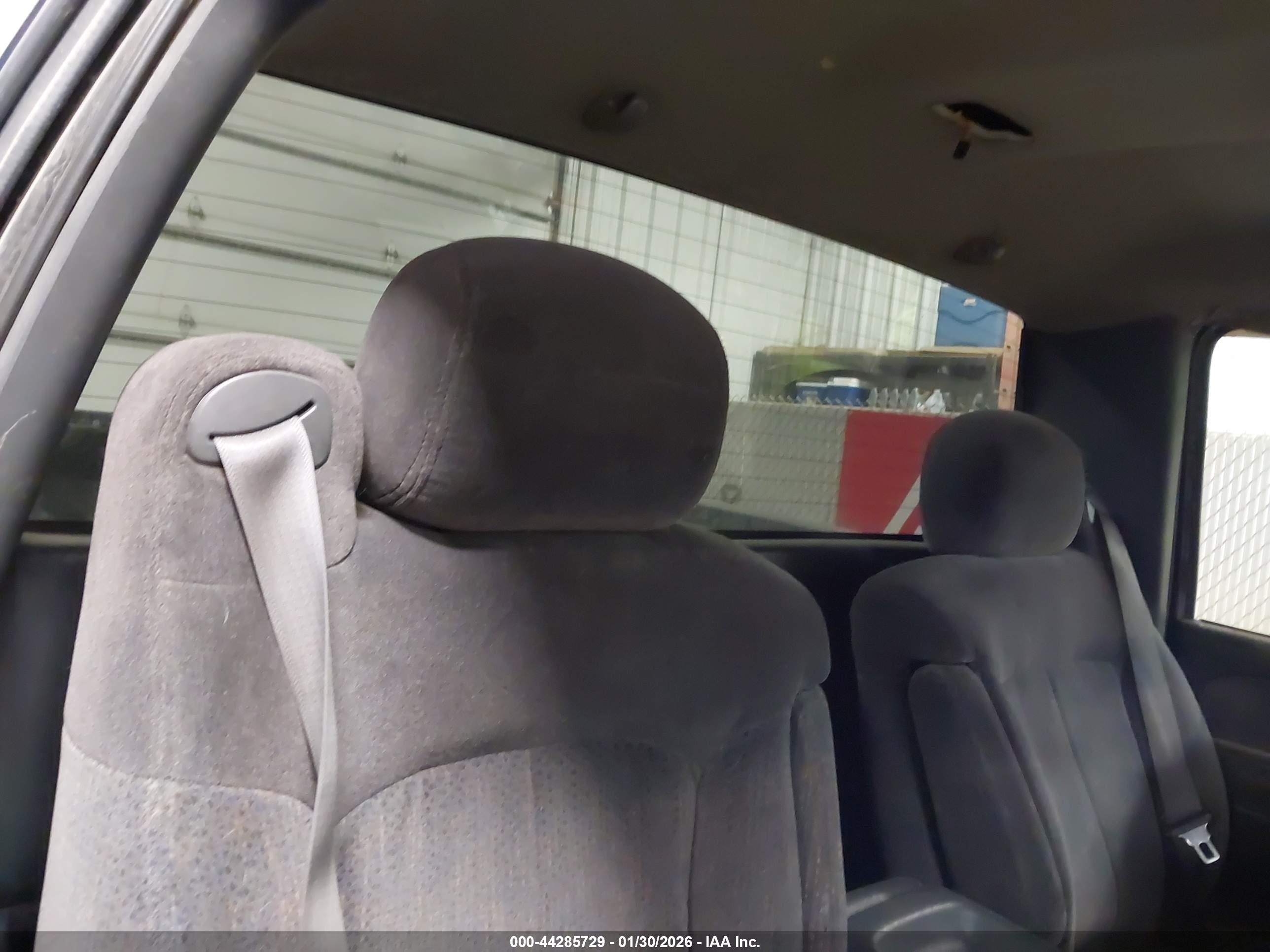 CHEVROLET SILVERADO image 8