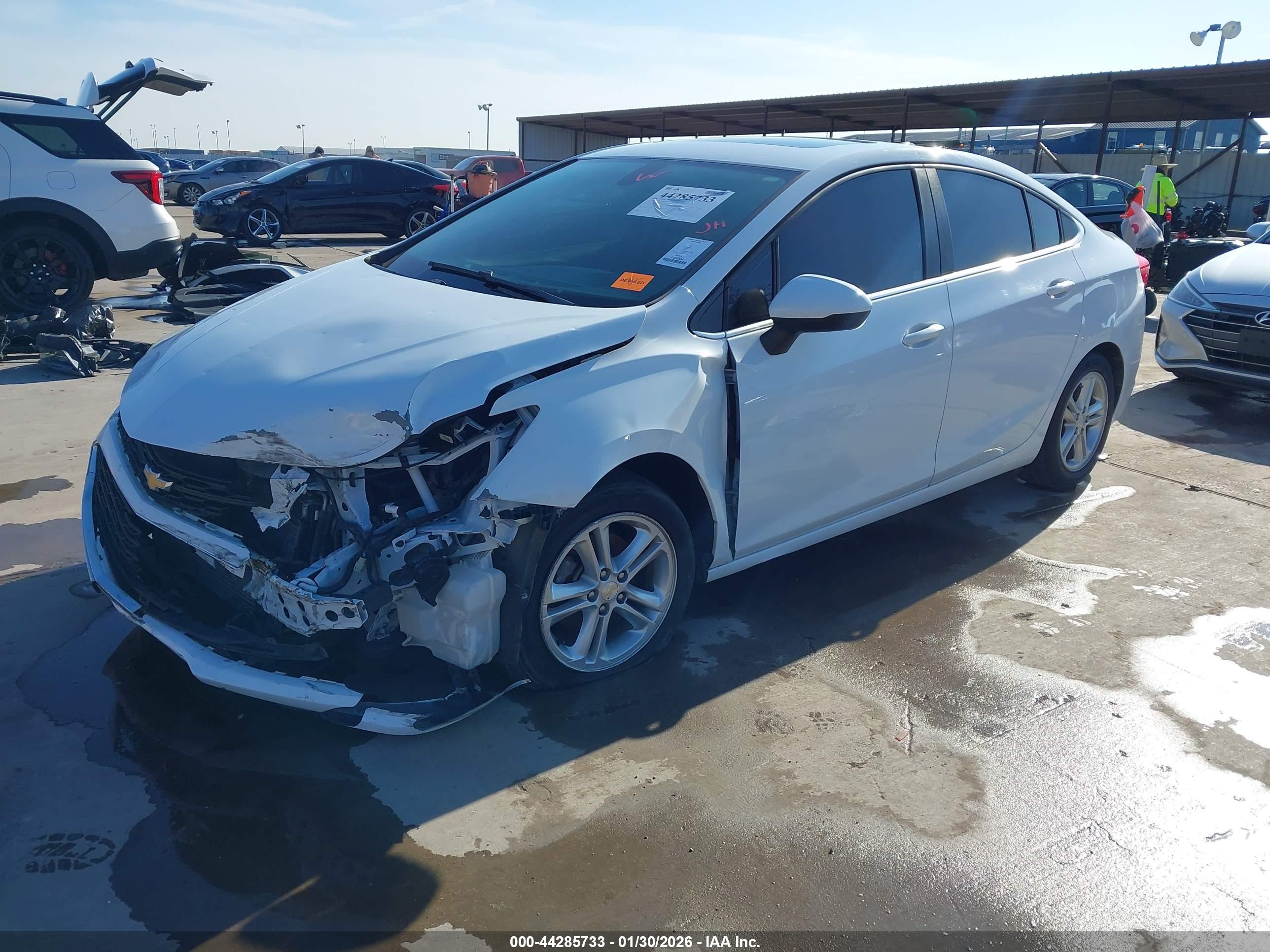 CHEVROLET CRUZE image 2