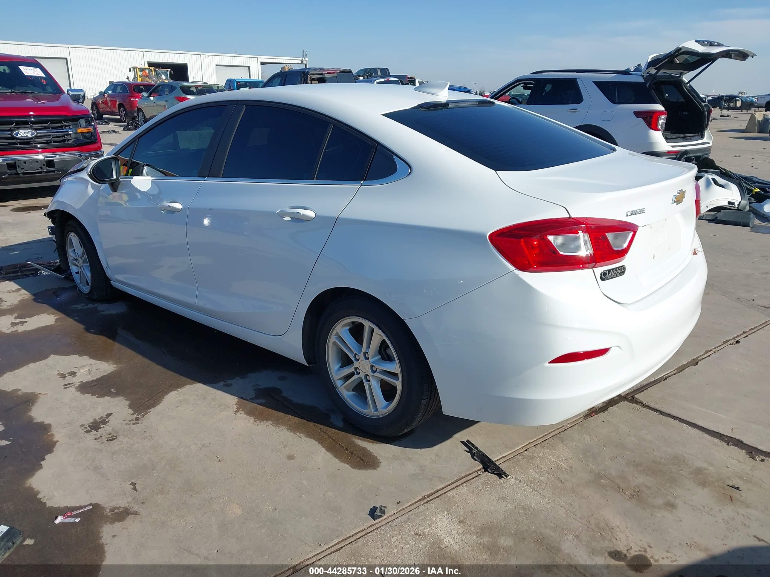 CHEVROLET CRUZE image 3
