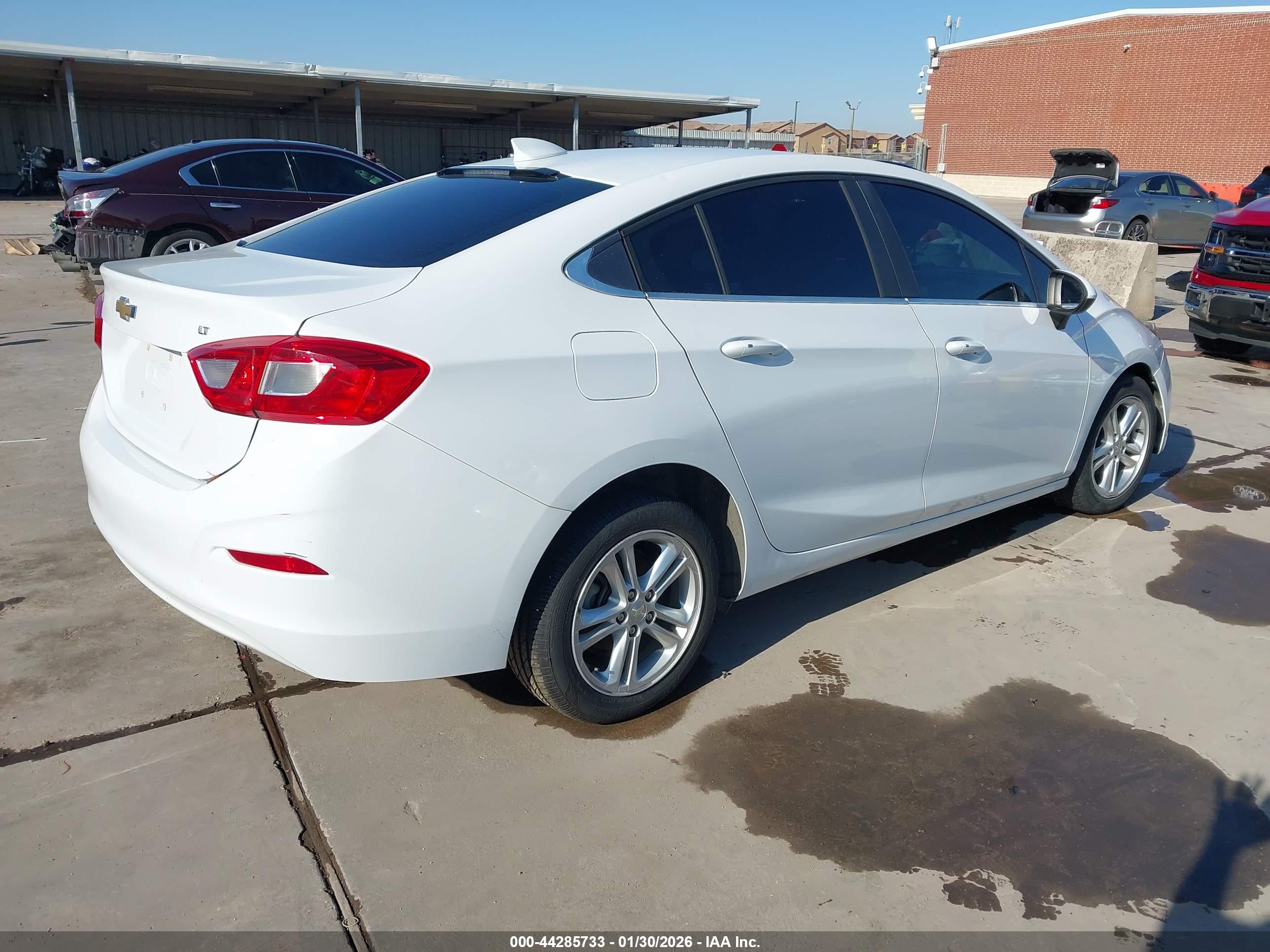 CHEVROLET CRUZE image 4