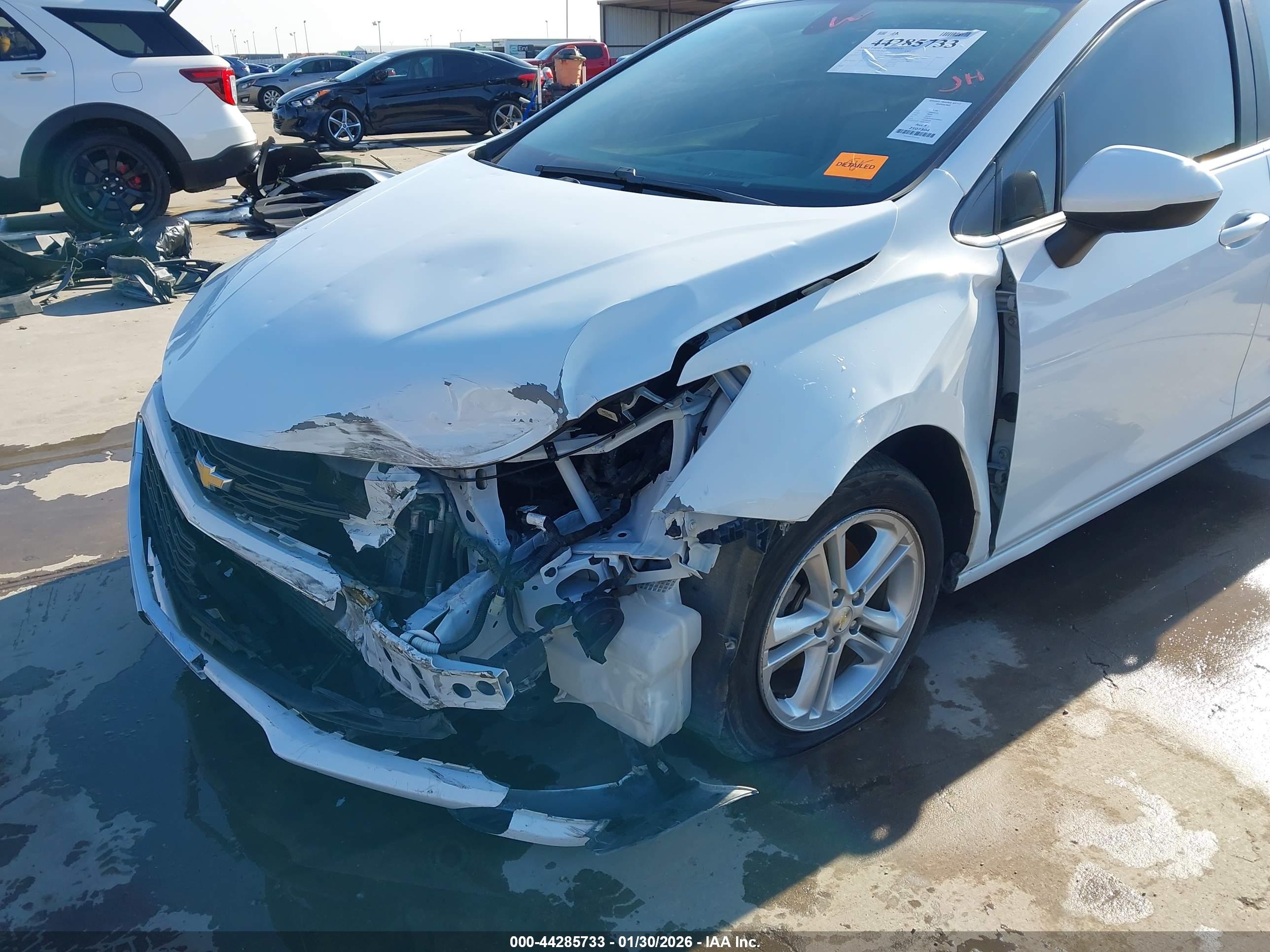 CHEVROLET CRUZE image 6