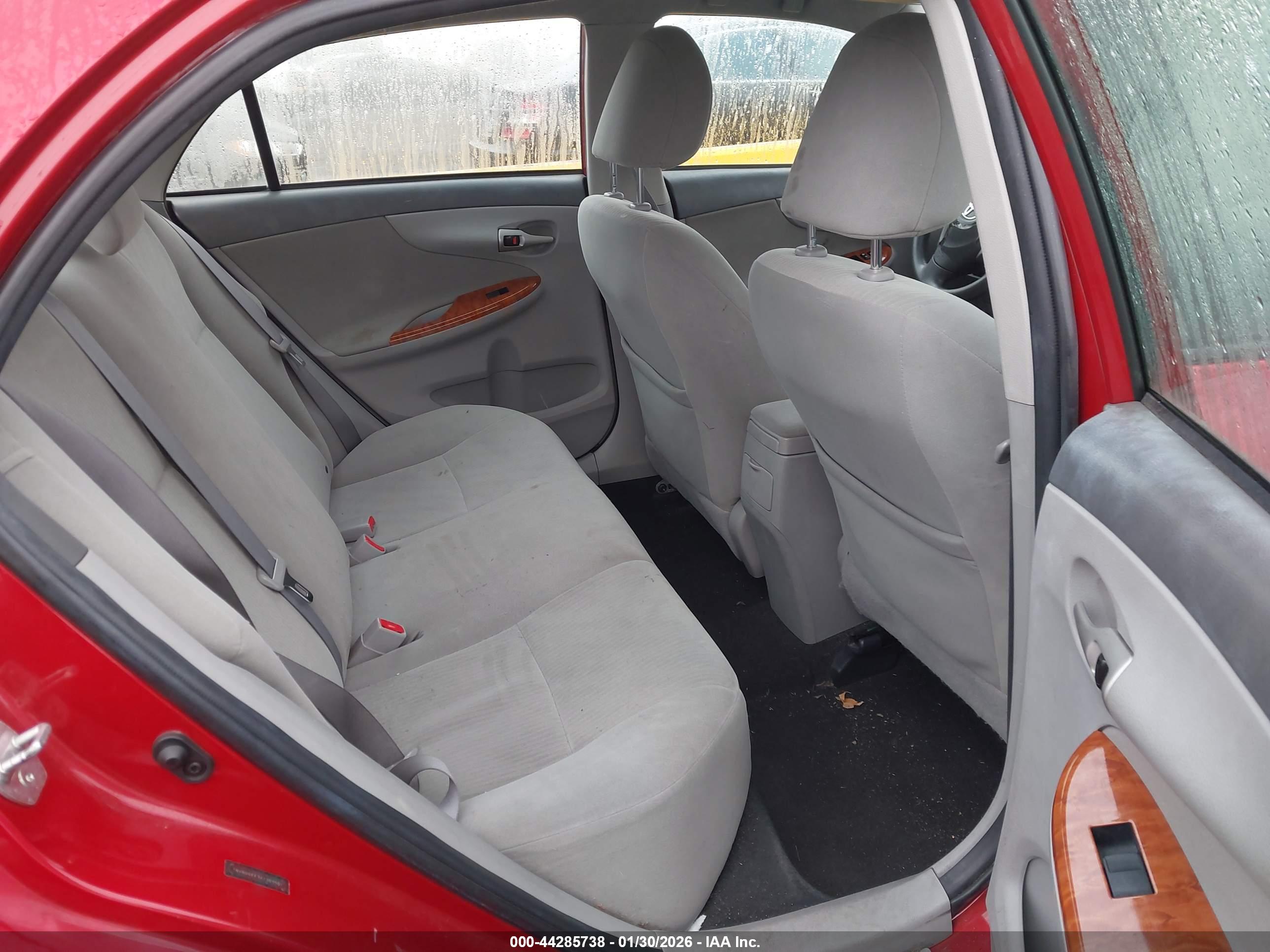 TOYOTA COROLLA image 8