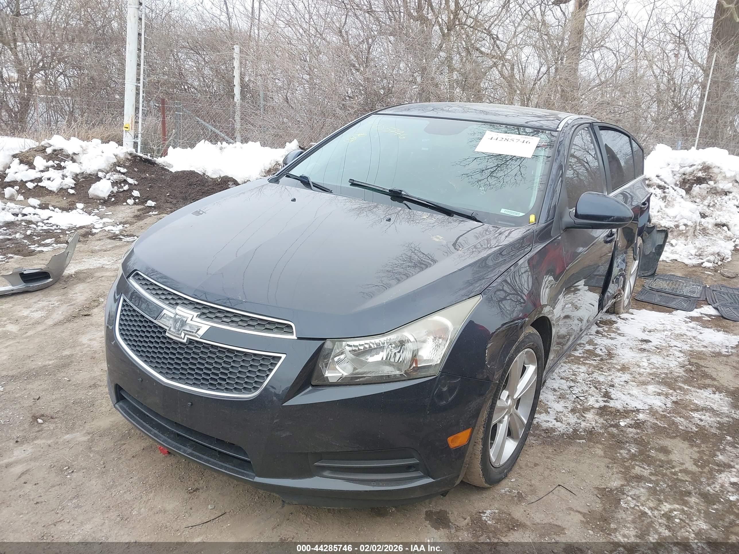 CHEVROLET CRUZE image 2