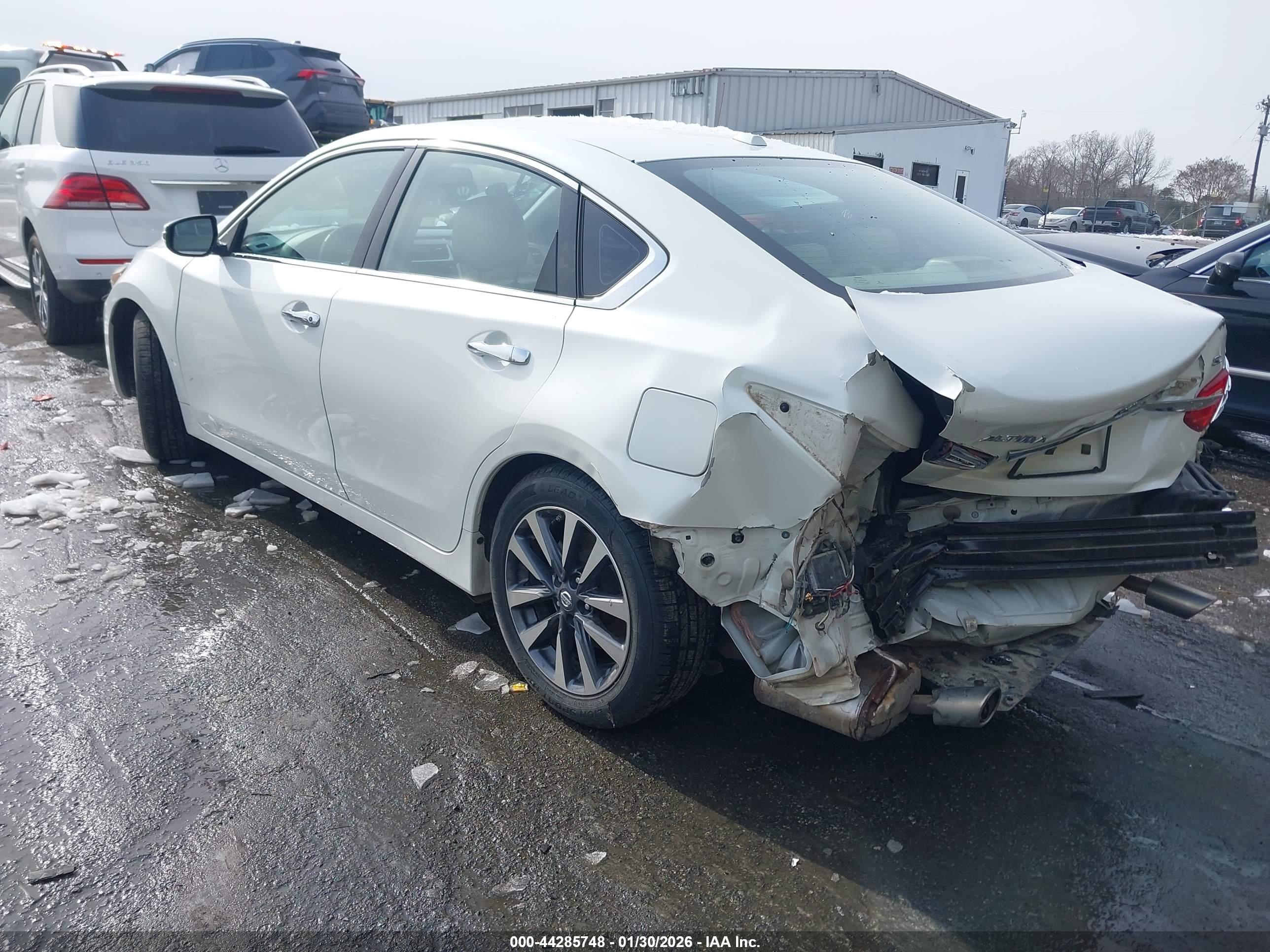 NISSAN ALTIMA image 3