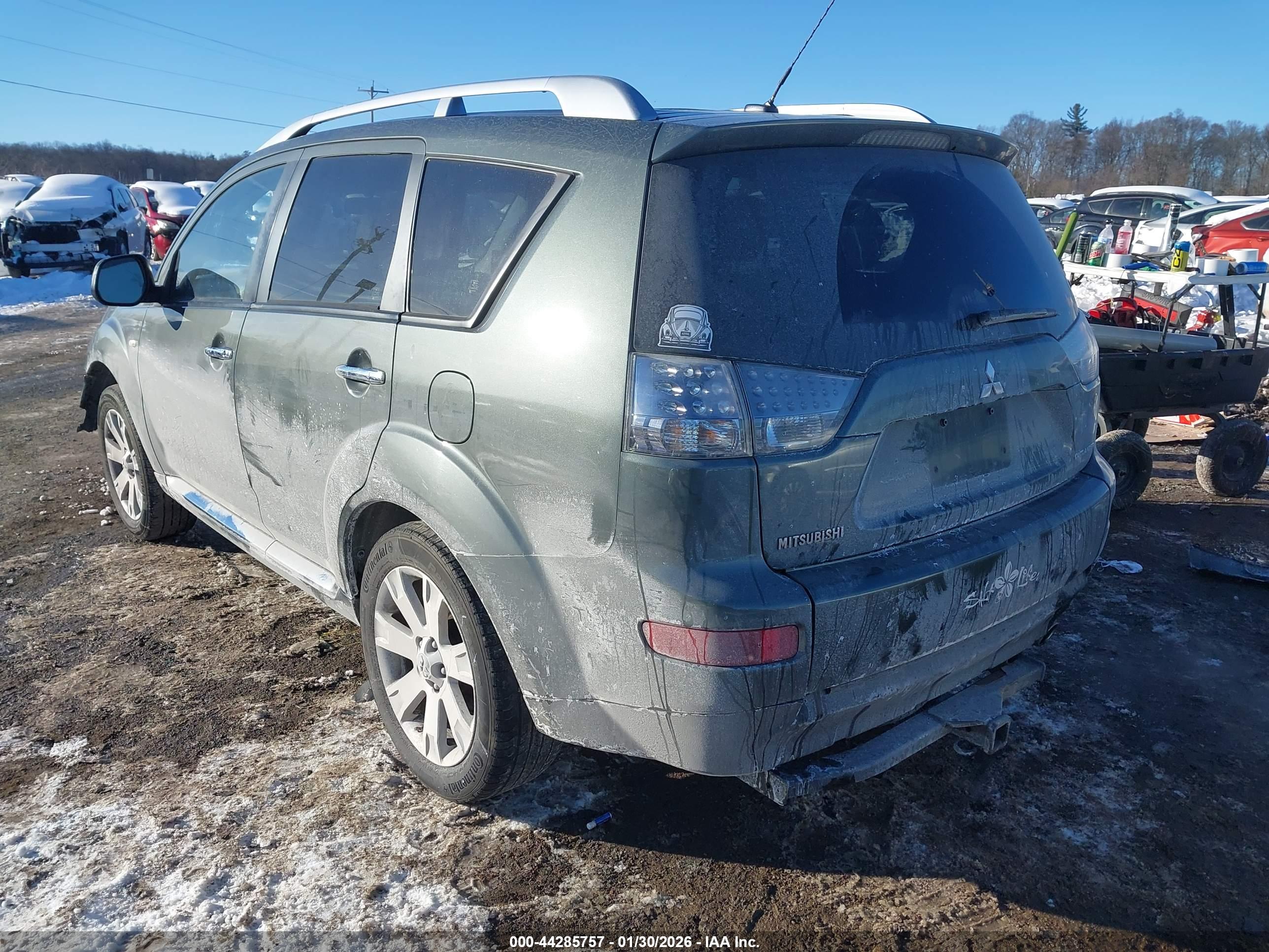 MITSUBISHI OUTLANDER image 3