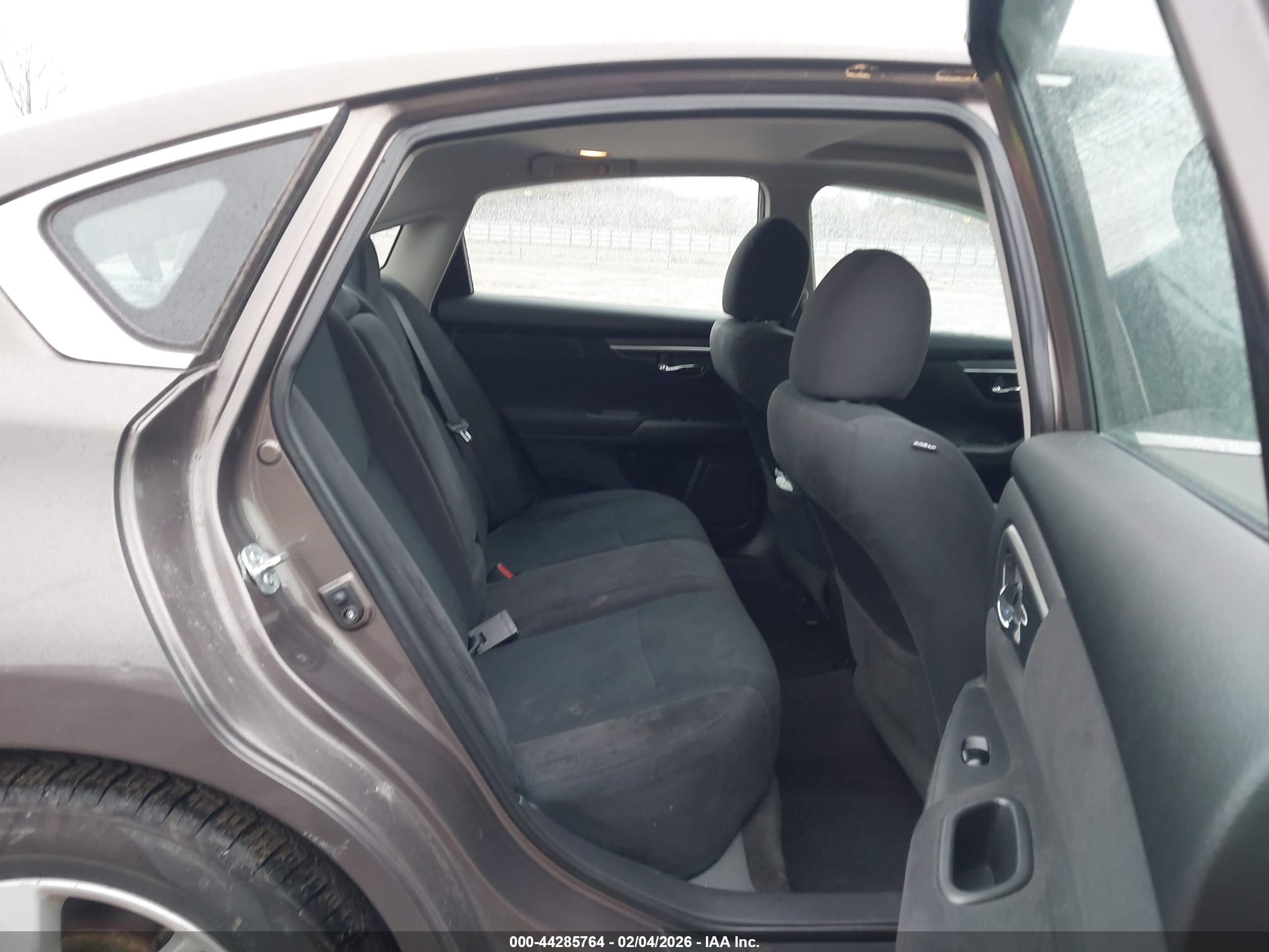 NISSAN ALTIMA image 8