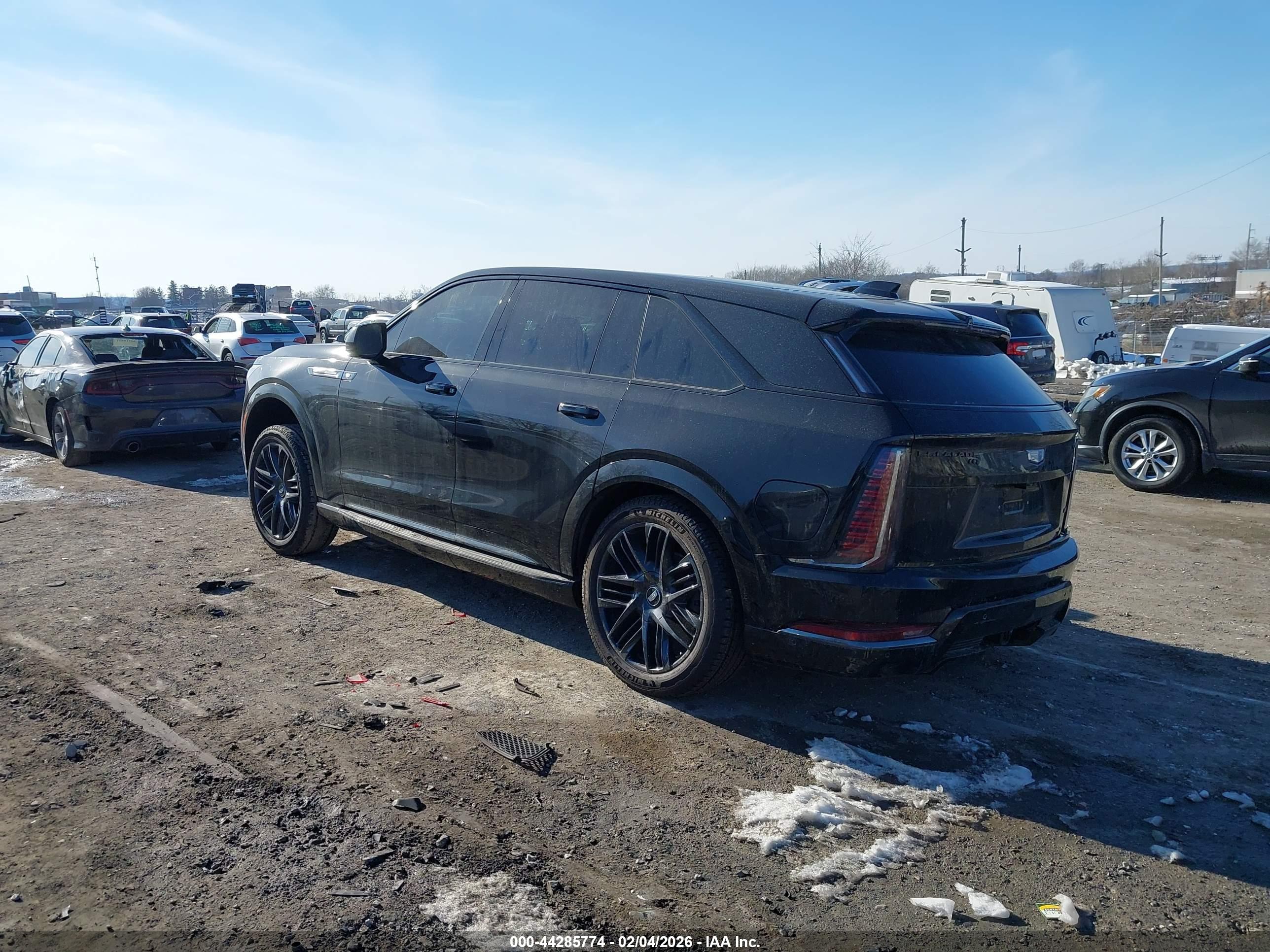 CADILLAC ESCALADE image 3