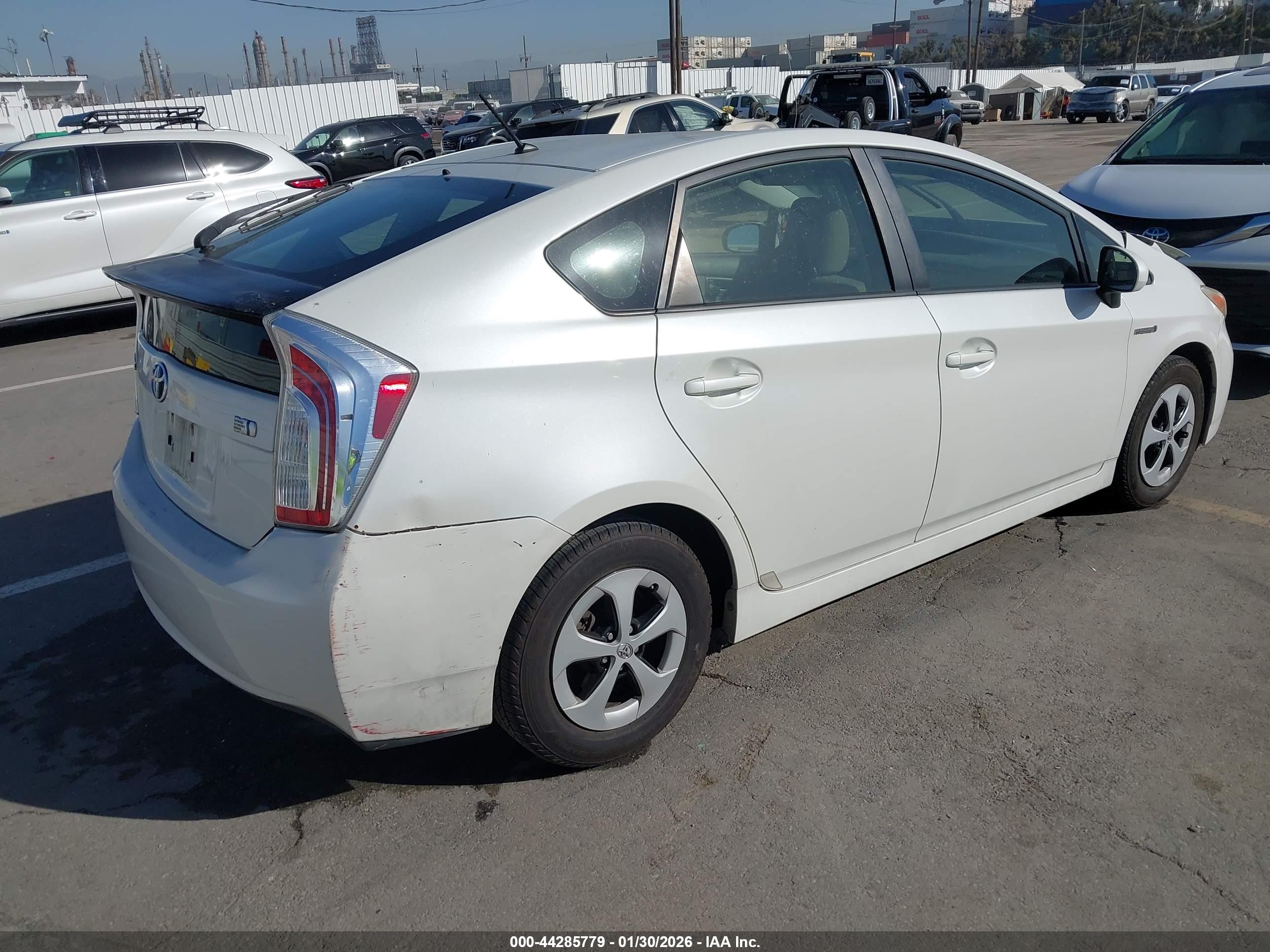 TOYOTA PRIUS image 4
