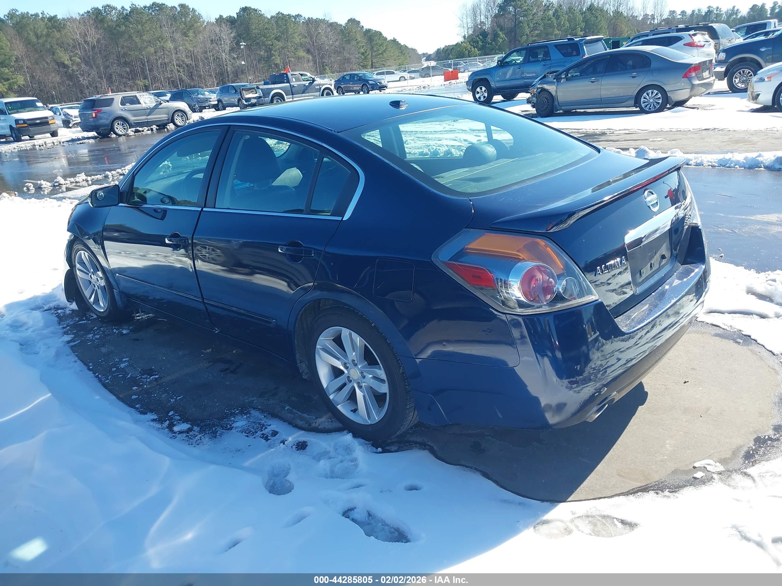 NISSAN ALTIMA image 3
