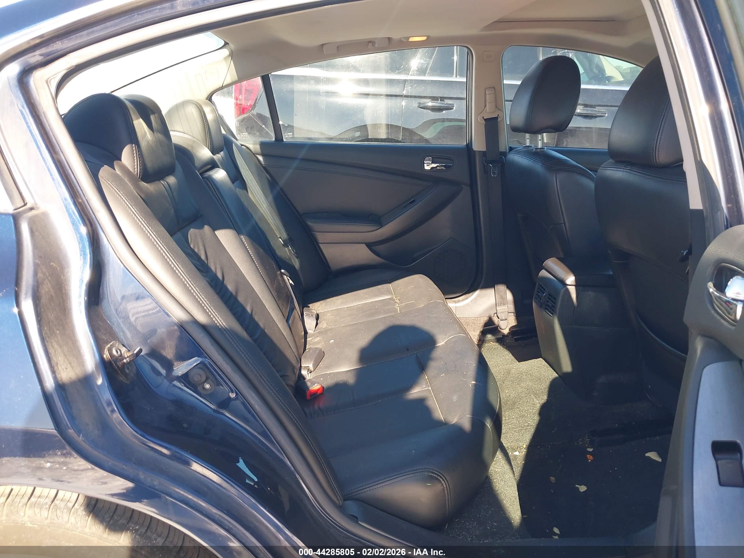 NISSAN ALTIMA image 8