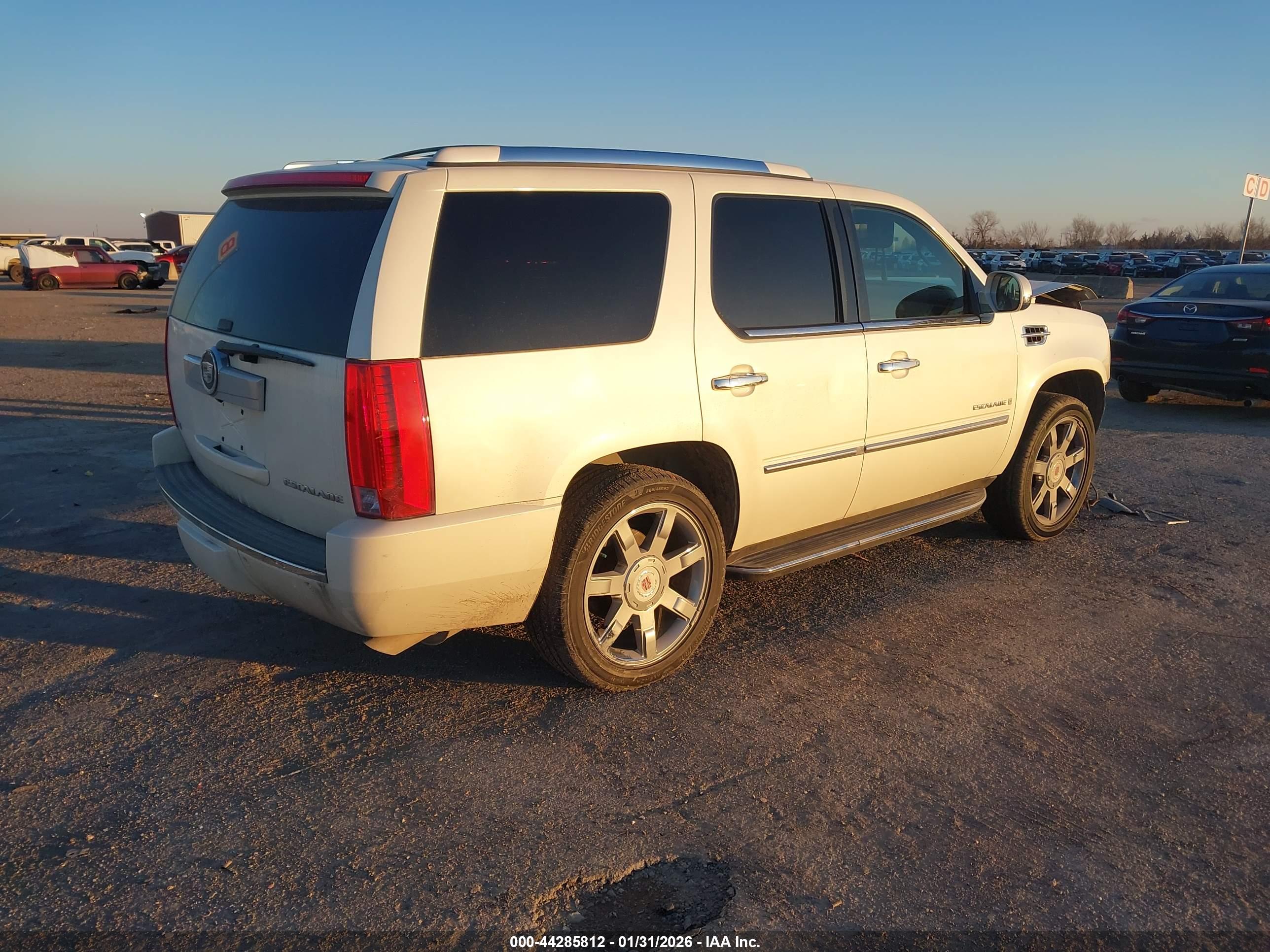 CADILLAC ESCALADE image 4