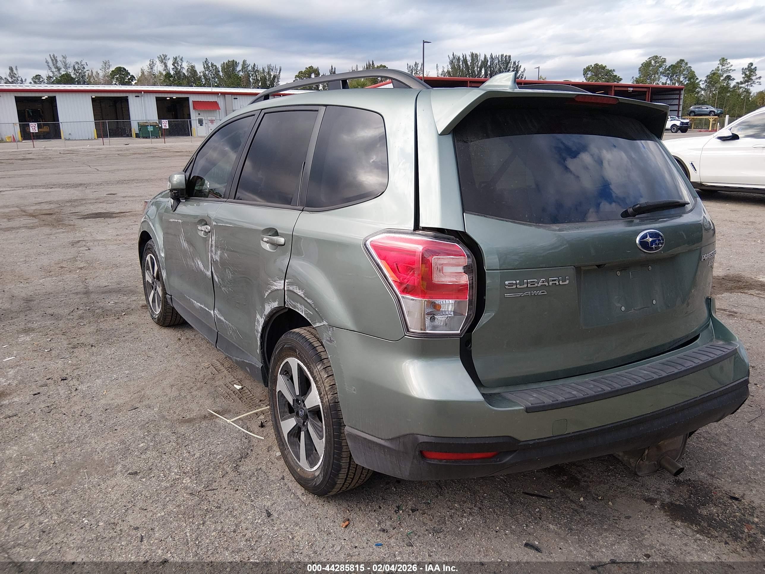 SUBARU FORESTER image 3