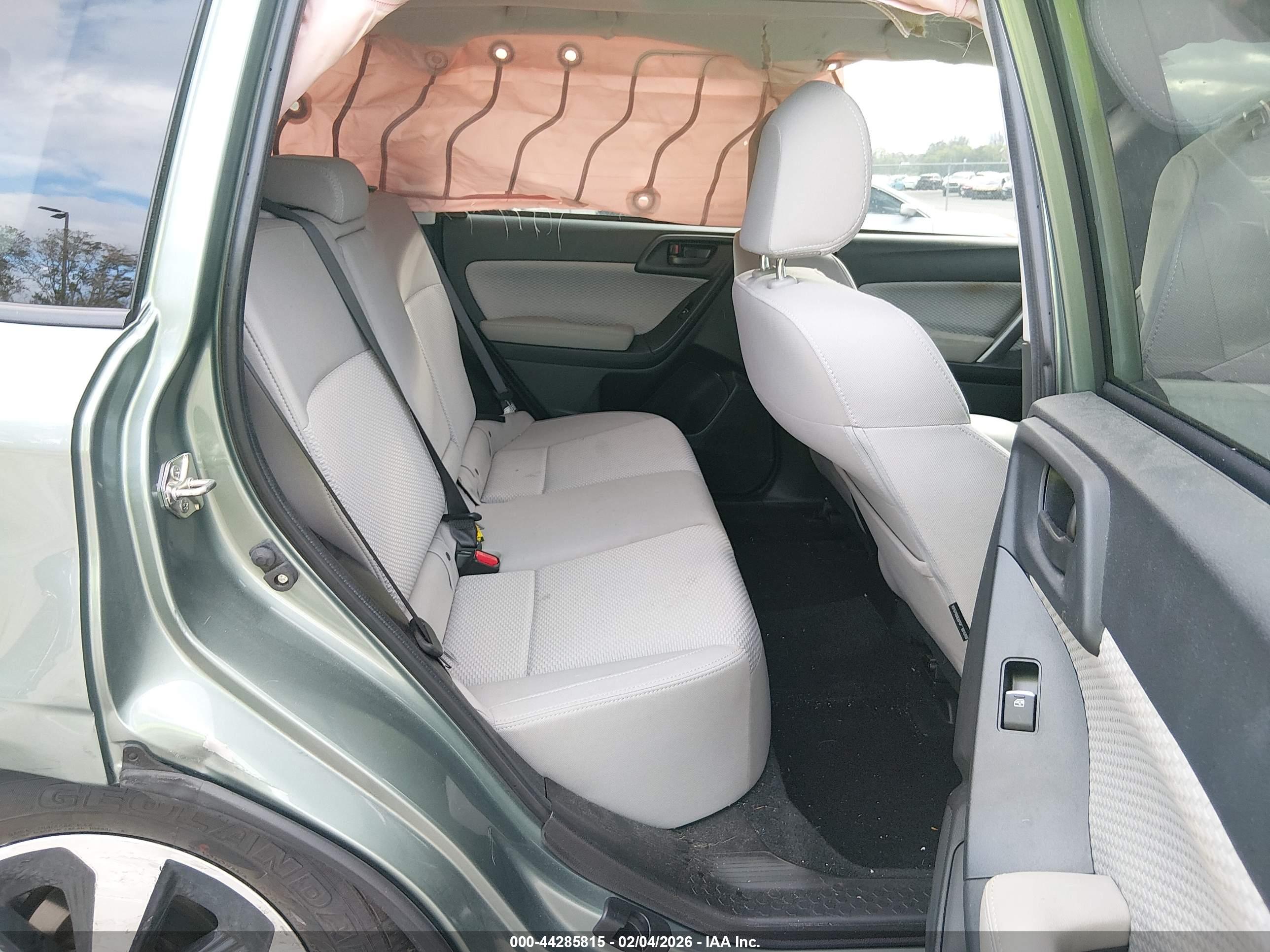 SUBARU FORESTER image 8