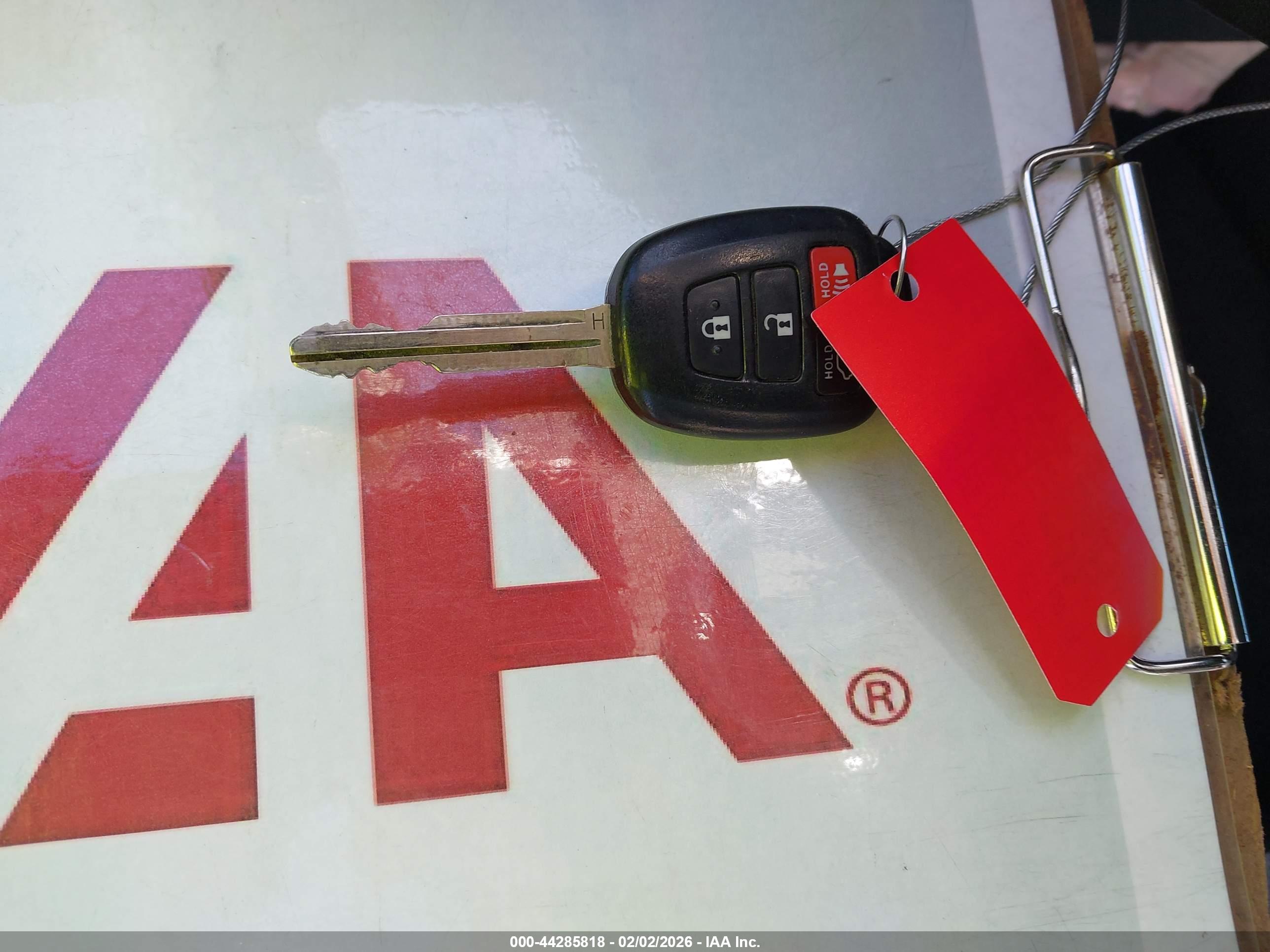 TOYOTA RAV4 image 11
