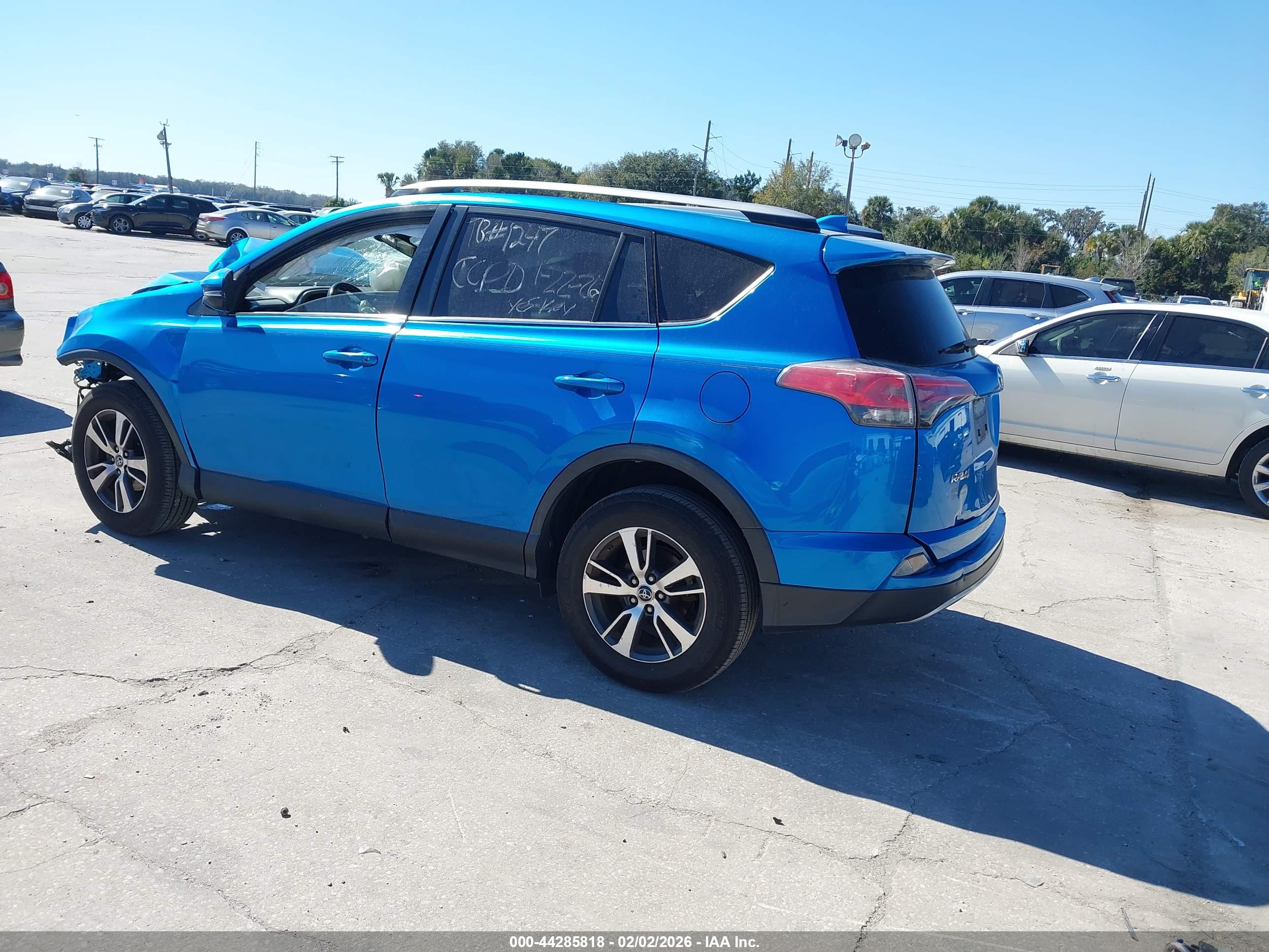 TOYOTA RAV4 image 3