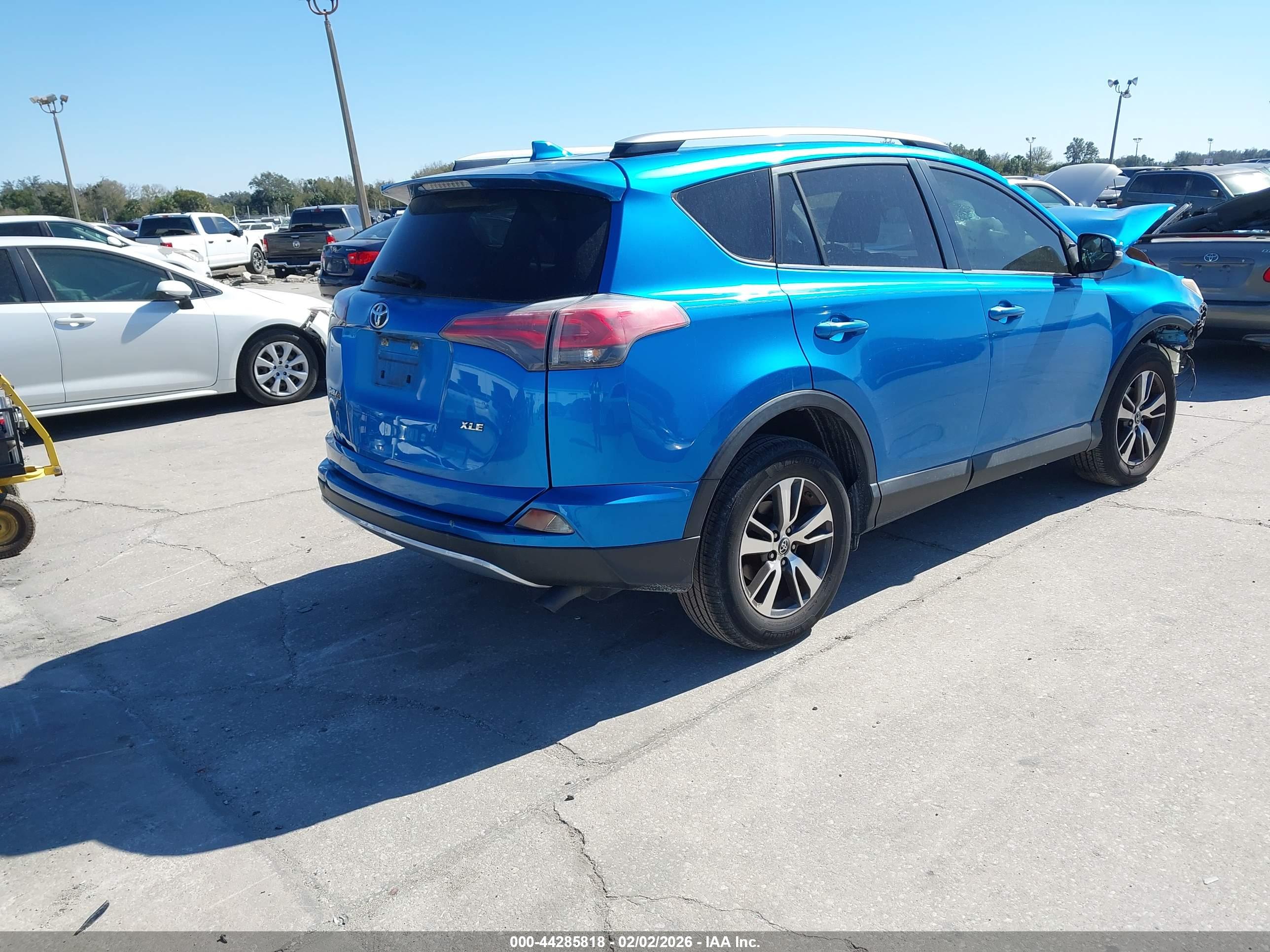 TOYOTA RAV4 image 4