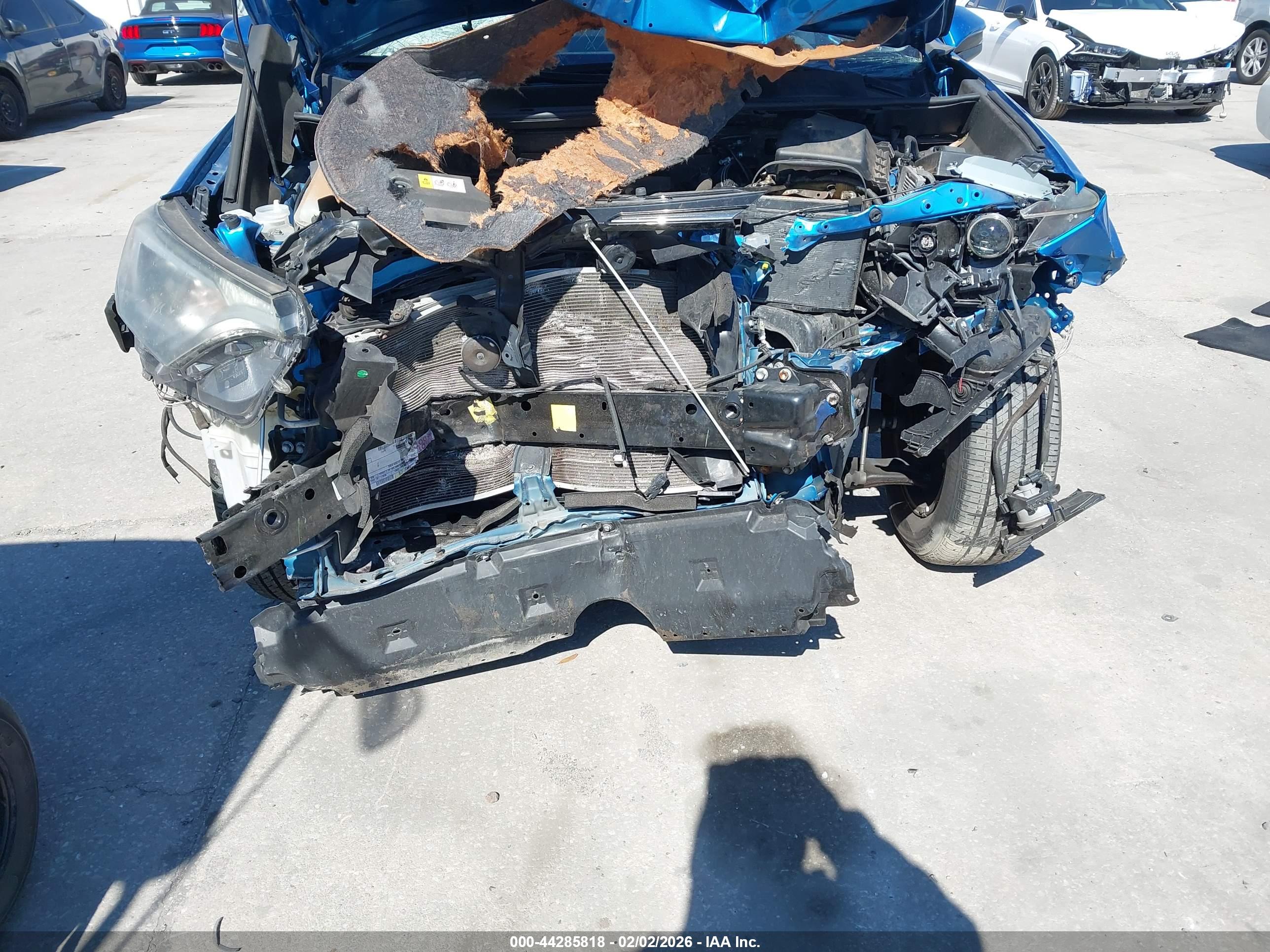 TOYOTA RAV4 image 6