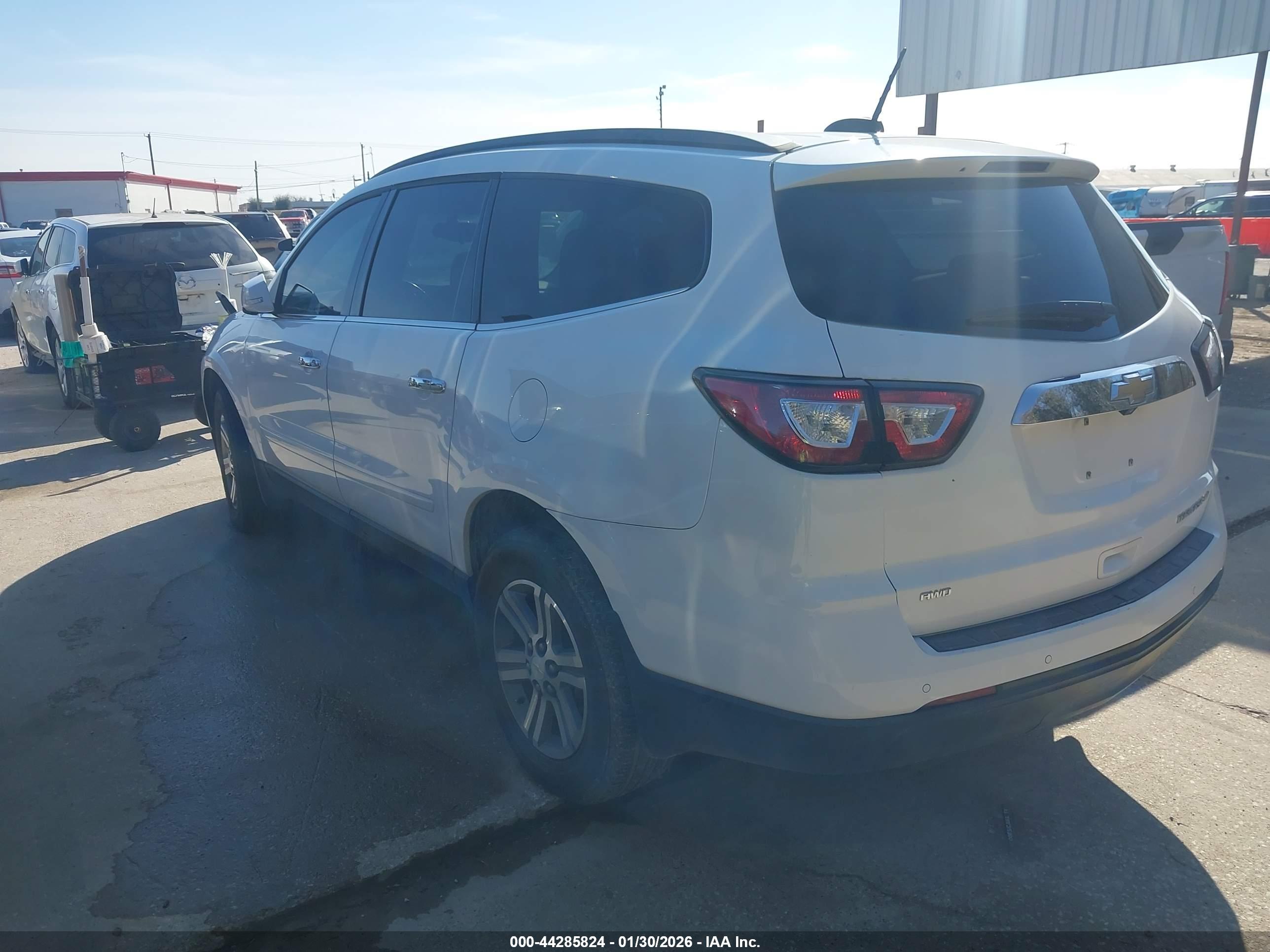 CHEVROLET TRAVERSE image 3