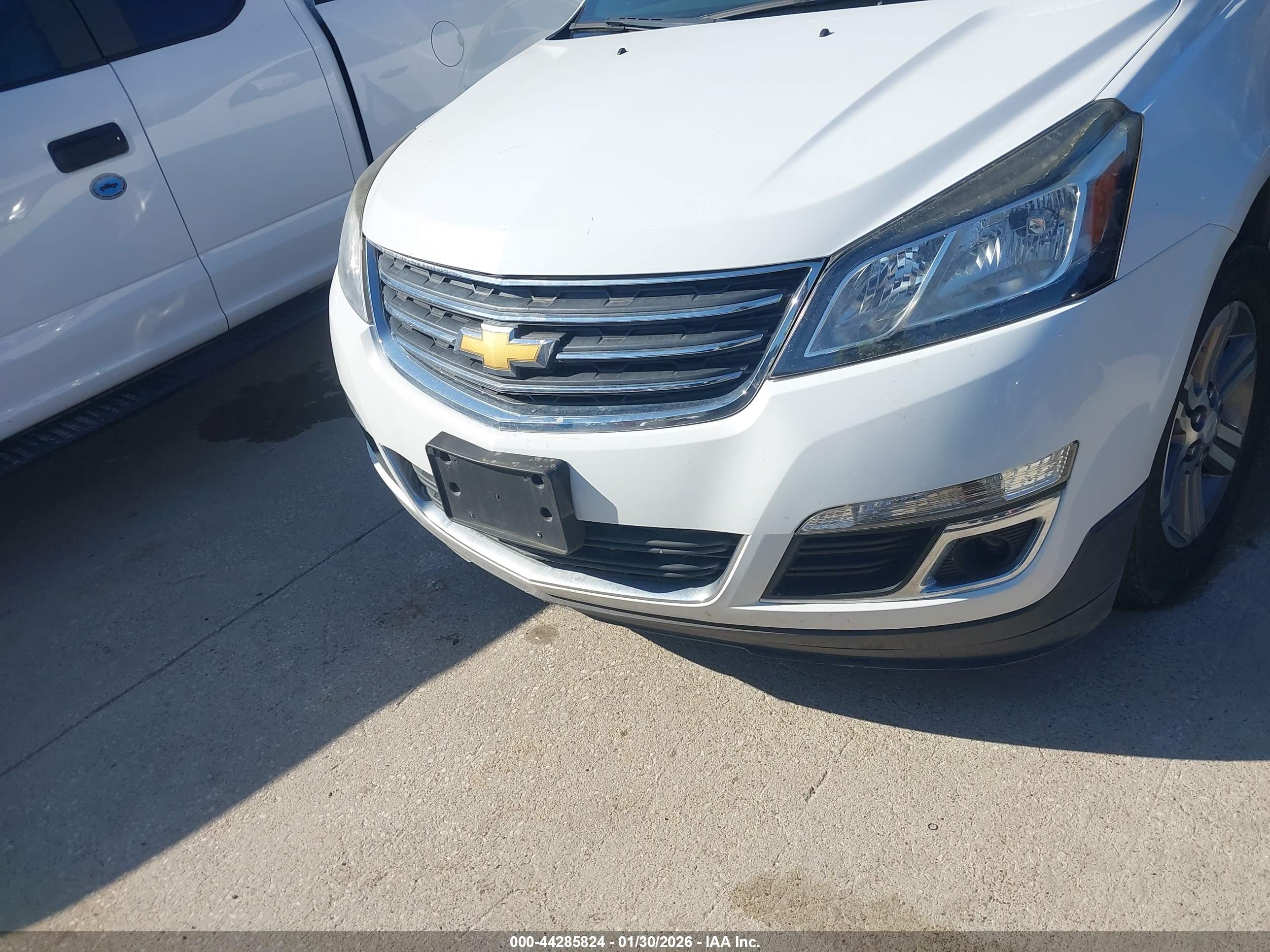 CHEVROLET TRAVERSE image 6