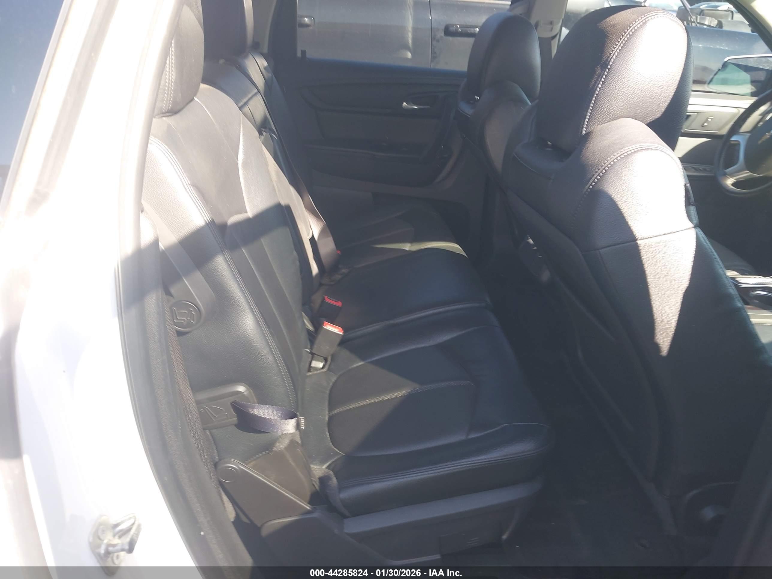 CHEVROLET TRAVERSE image 8